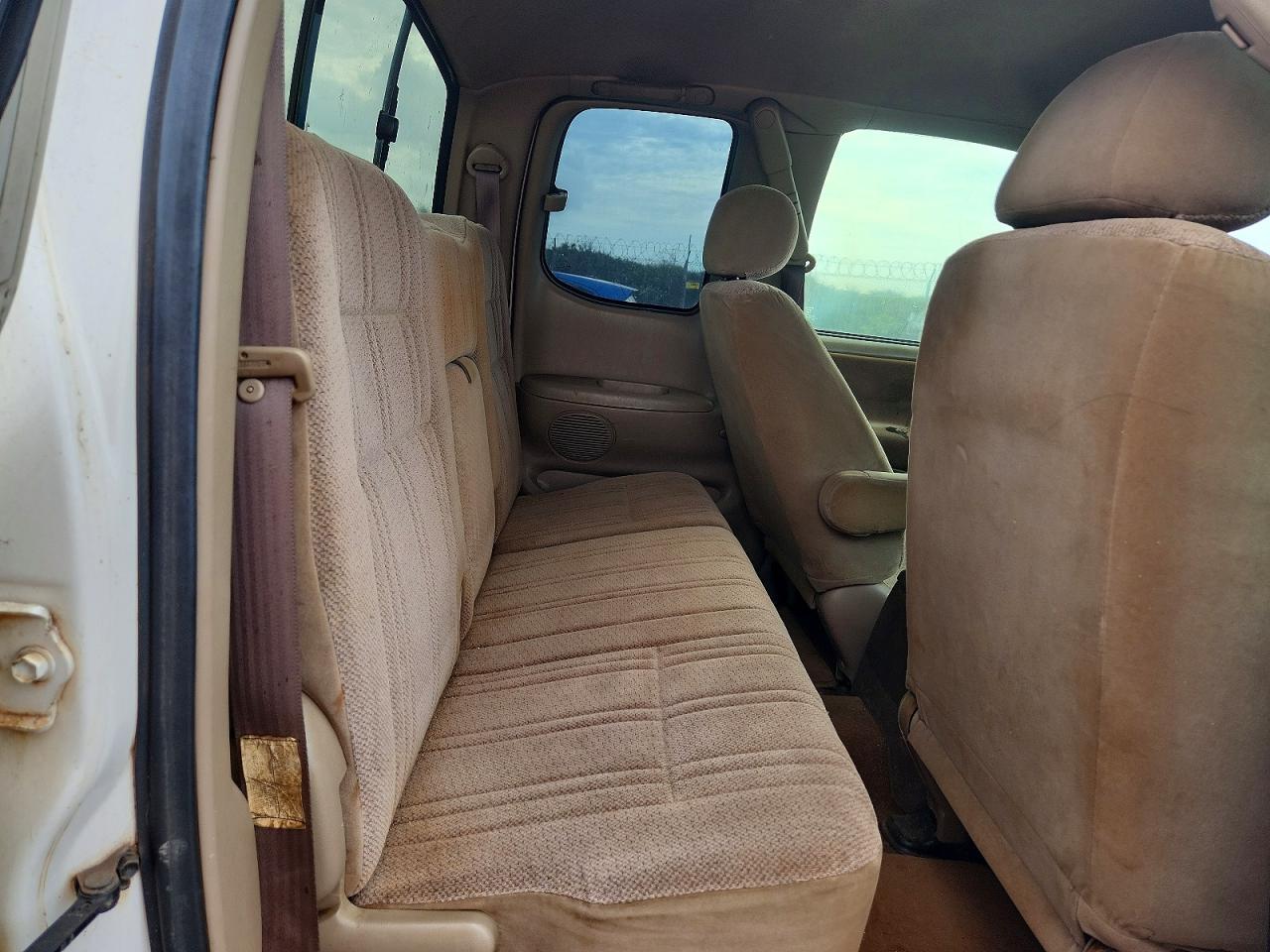 2001 Toyota Tundra Sr5 White vin: 5TBBT44121S136809
