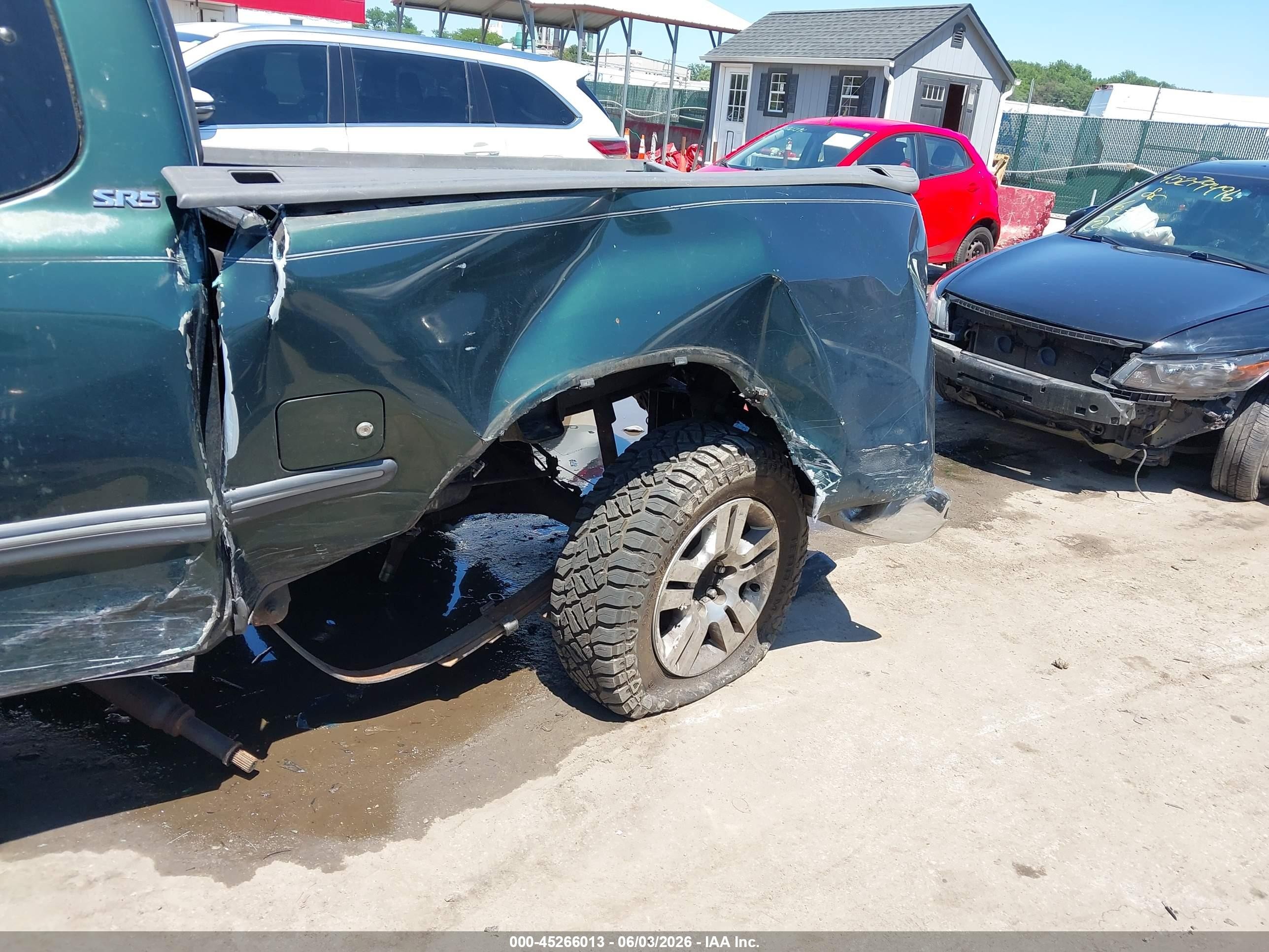 2001 Toyota Tundra Sr5 V8 Green vin: 5TBBT44121S184665