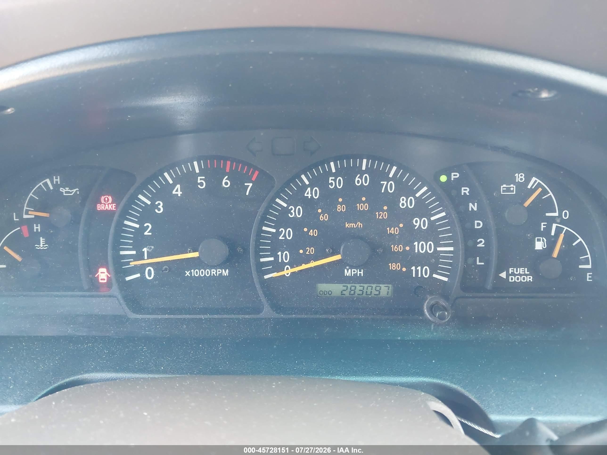 2002 Toyota Tundra Sr5 V8 Champagne vin: 5TBBT44122S256465