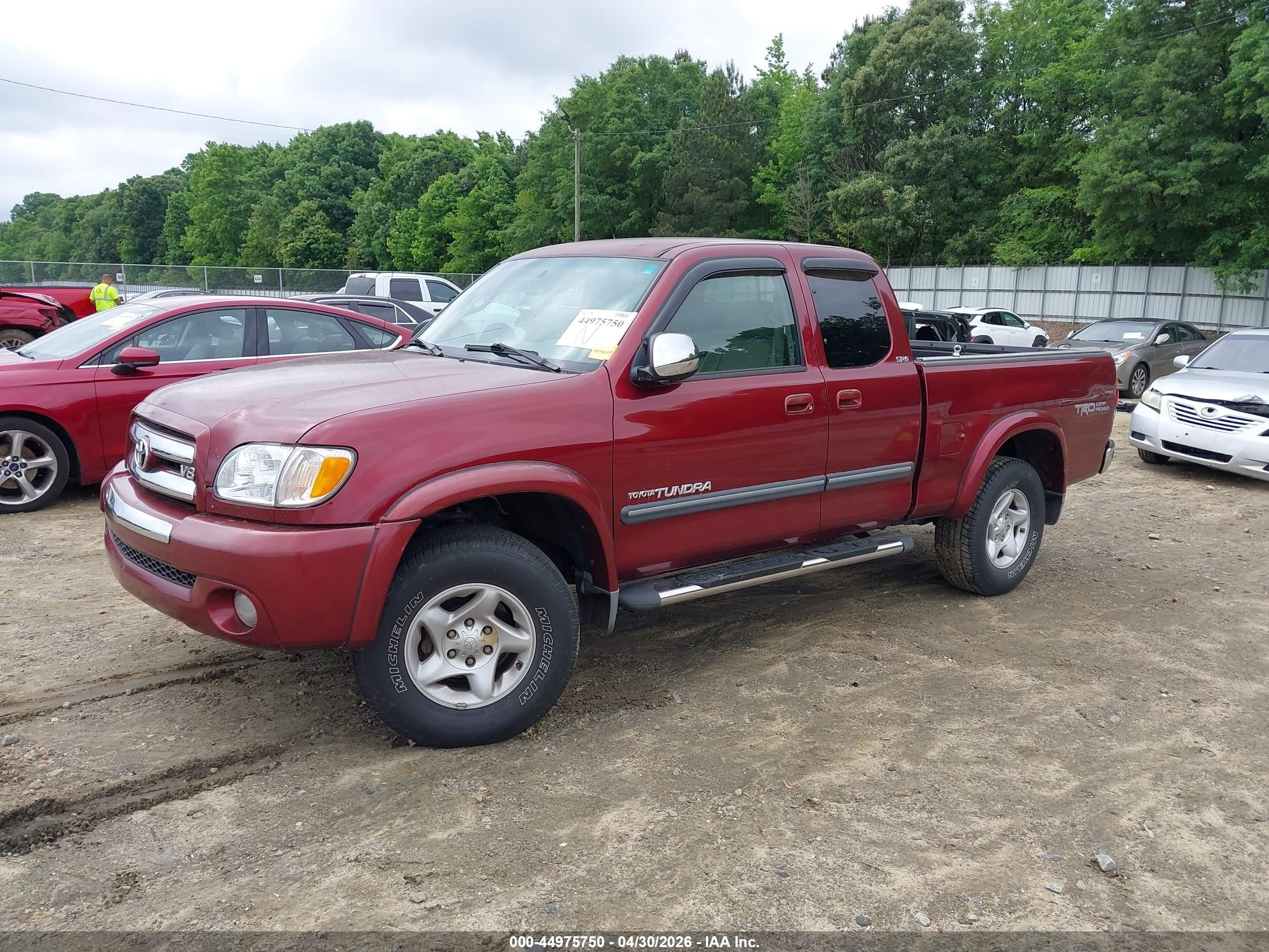 2003 Toyota Tundra Sr5 V8 Burgundy vin: 5TBBT44123S404082