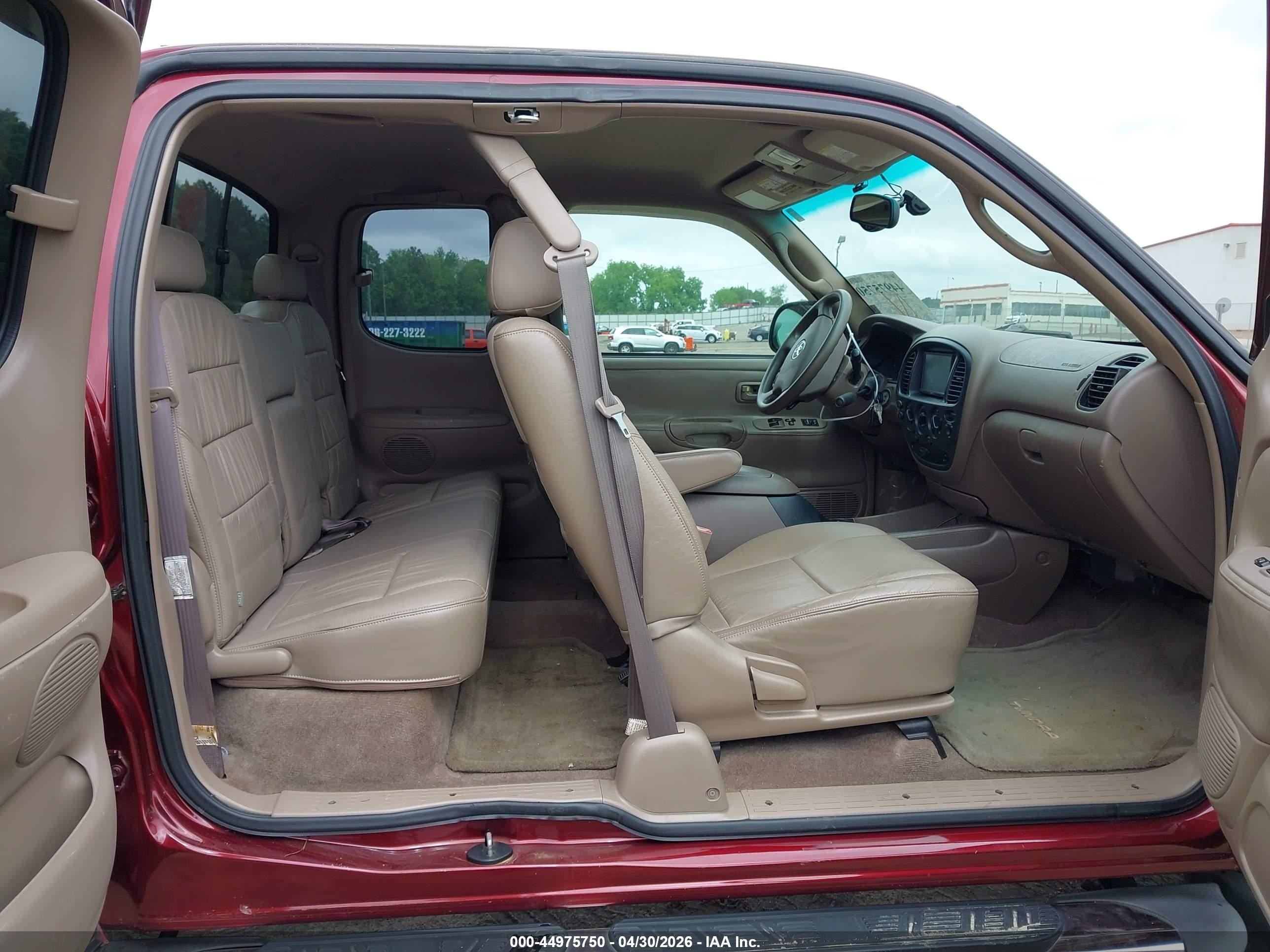 2003 Toyota Tundra Sr5 V8 Burgundy vin: 5TBBT44123S404082
