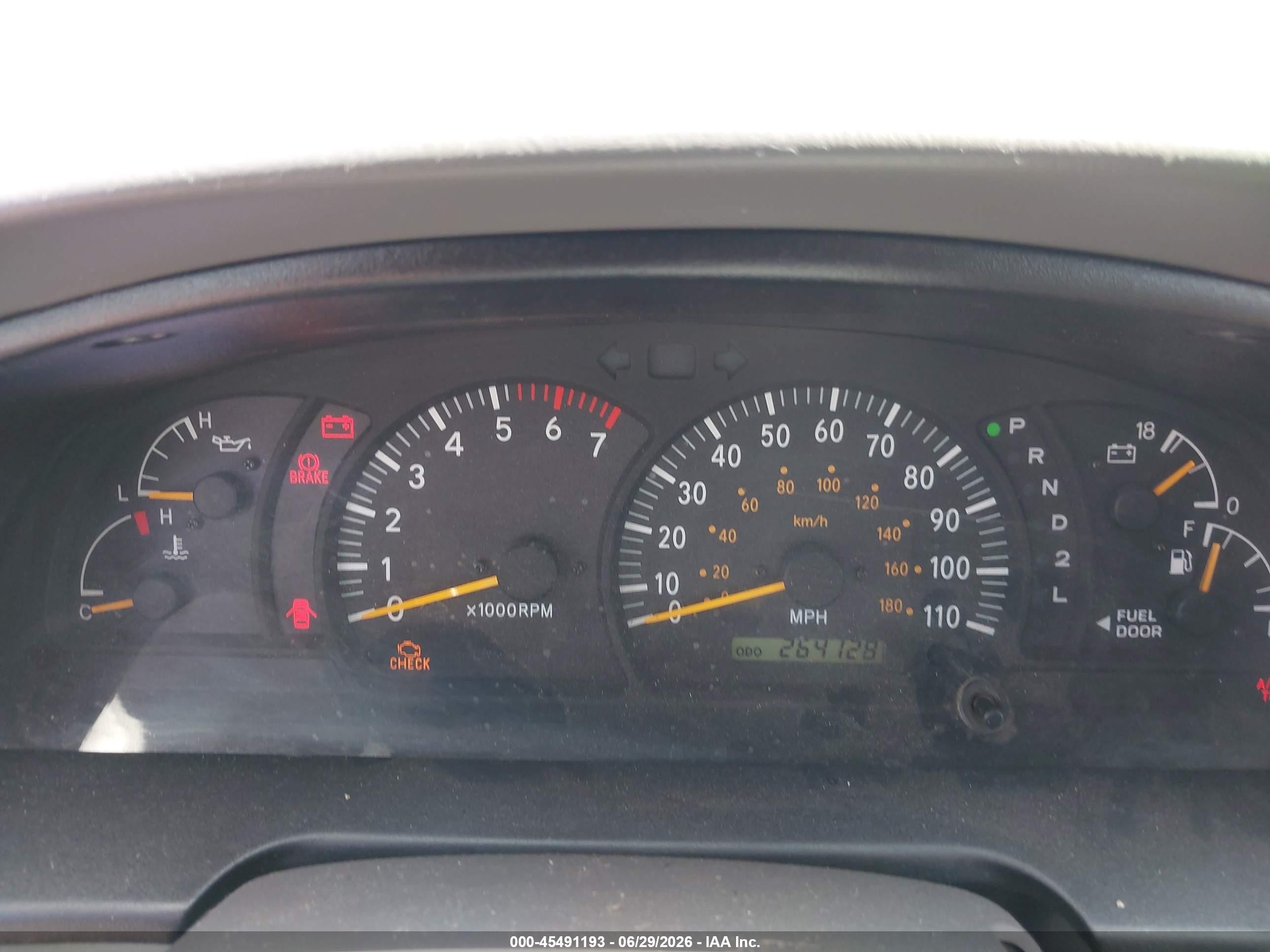 2004 Toyota Tundra Sr5 V8 Gray vin: 5TBBT44124S455292