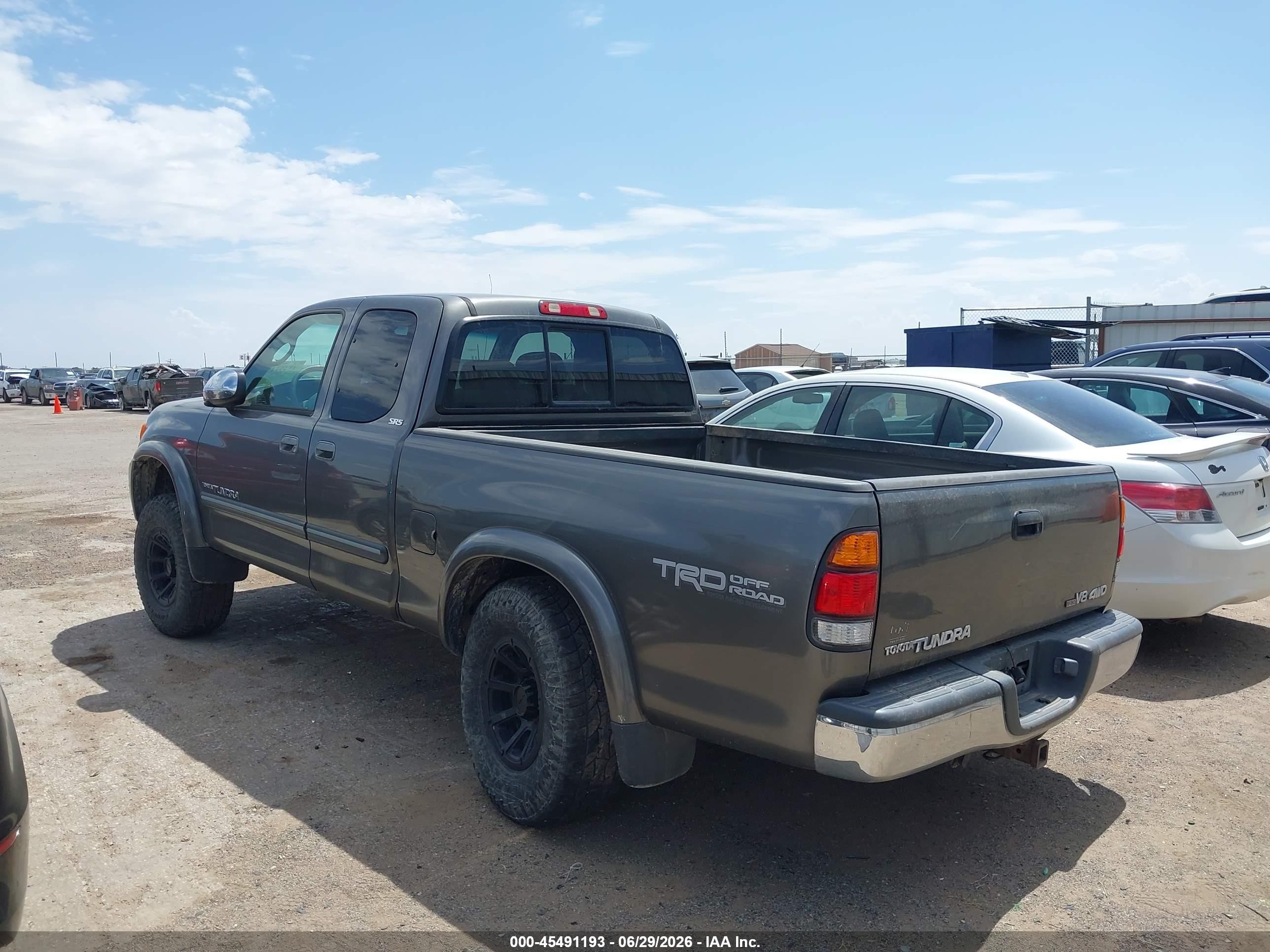 2004 Toyota Tundra Sr5 V8 Gray vin: 5TBBT44124S455292