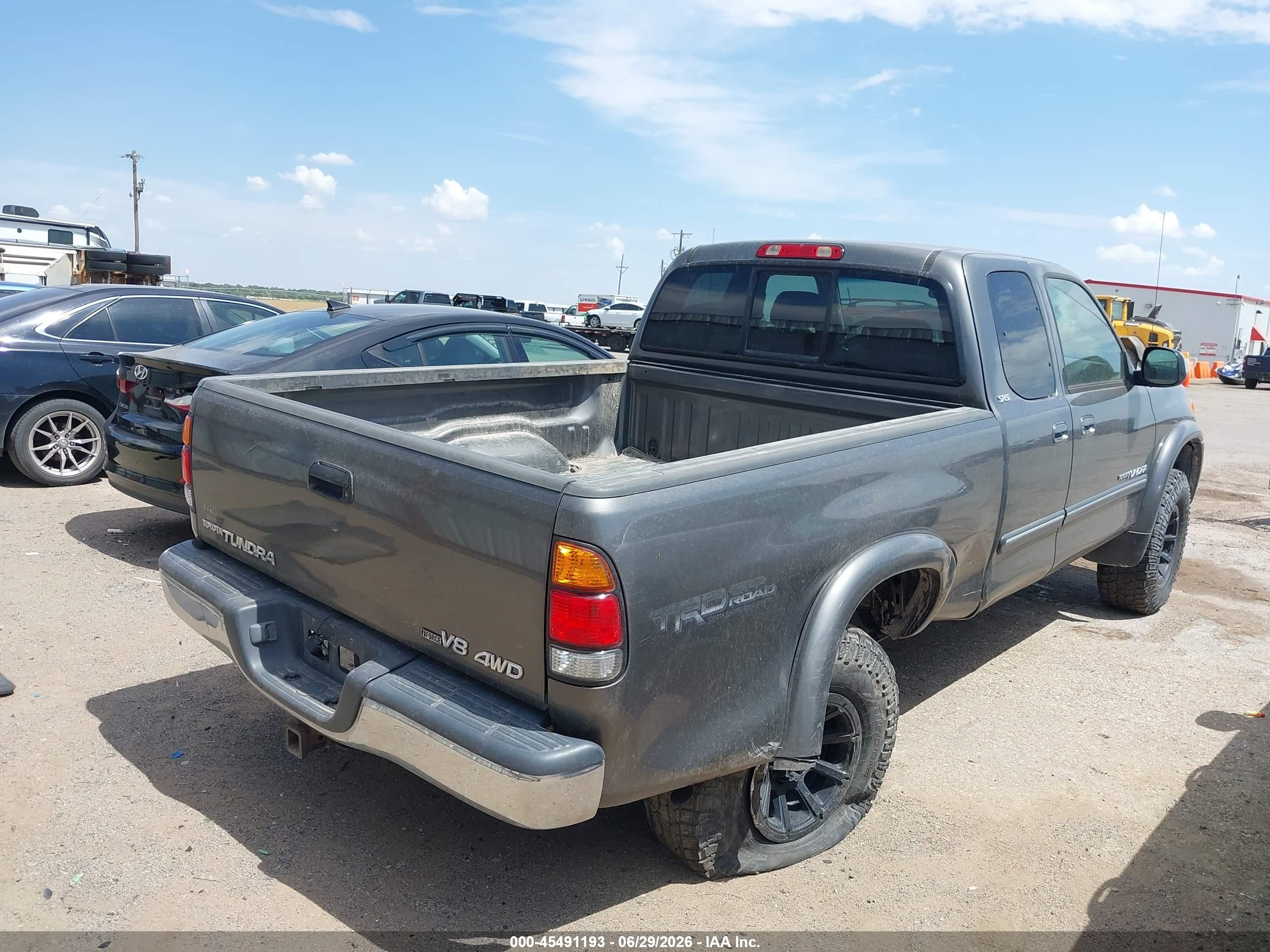 2004 Toyota Tundra Sr5 V8 Gray vin: 5TBBT44124S455292
