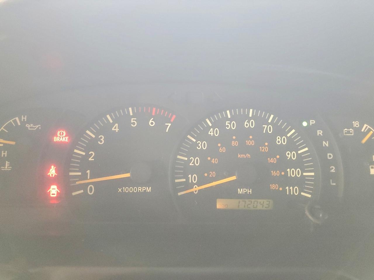 2000 Toyota Tundra Sr5 Red vin: 5TBBT4412YS033044