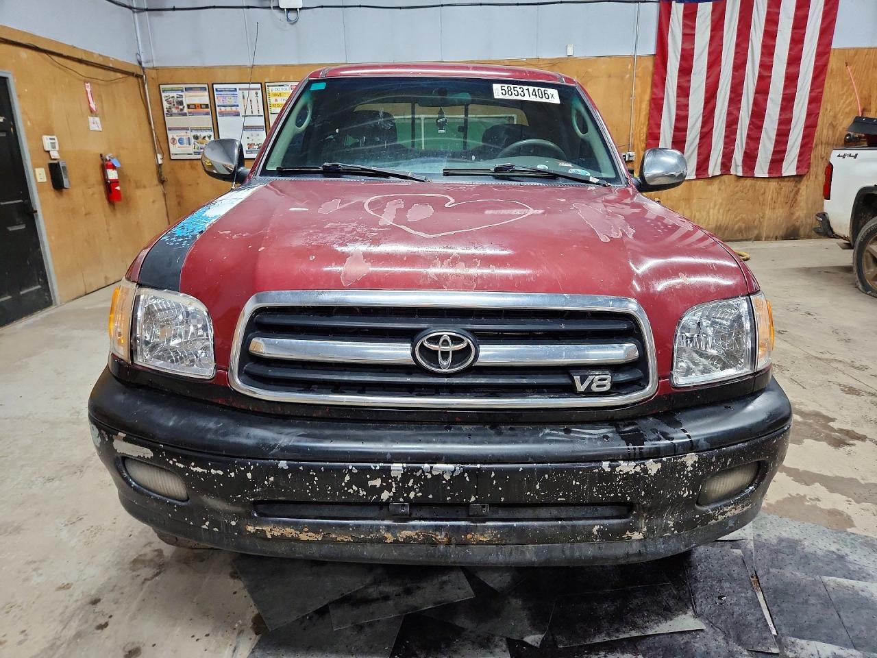 2000 Toyota Tundra Sr5 Burgundy vin: 5TBBT4412YS037336