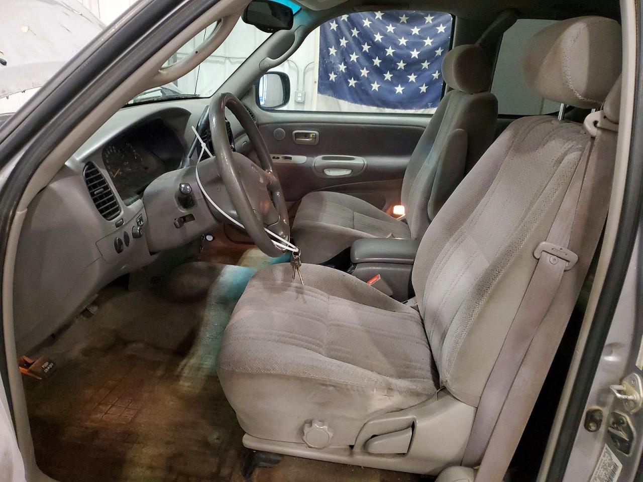 2001 Toyota Tundra Sr5 Серый vin: 5TBBT44131S198316
