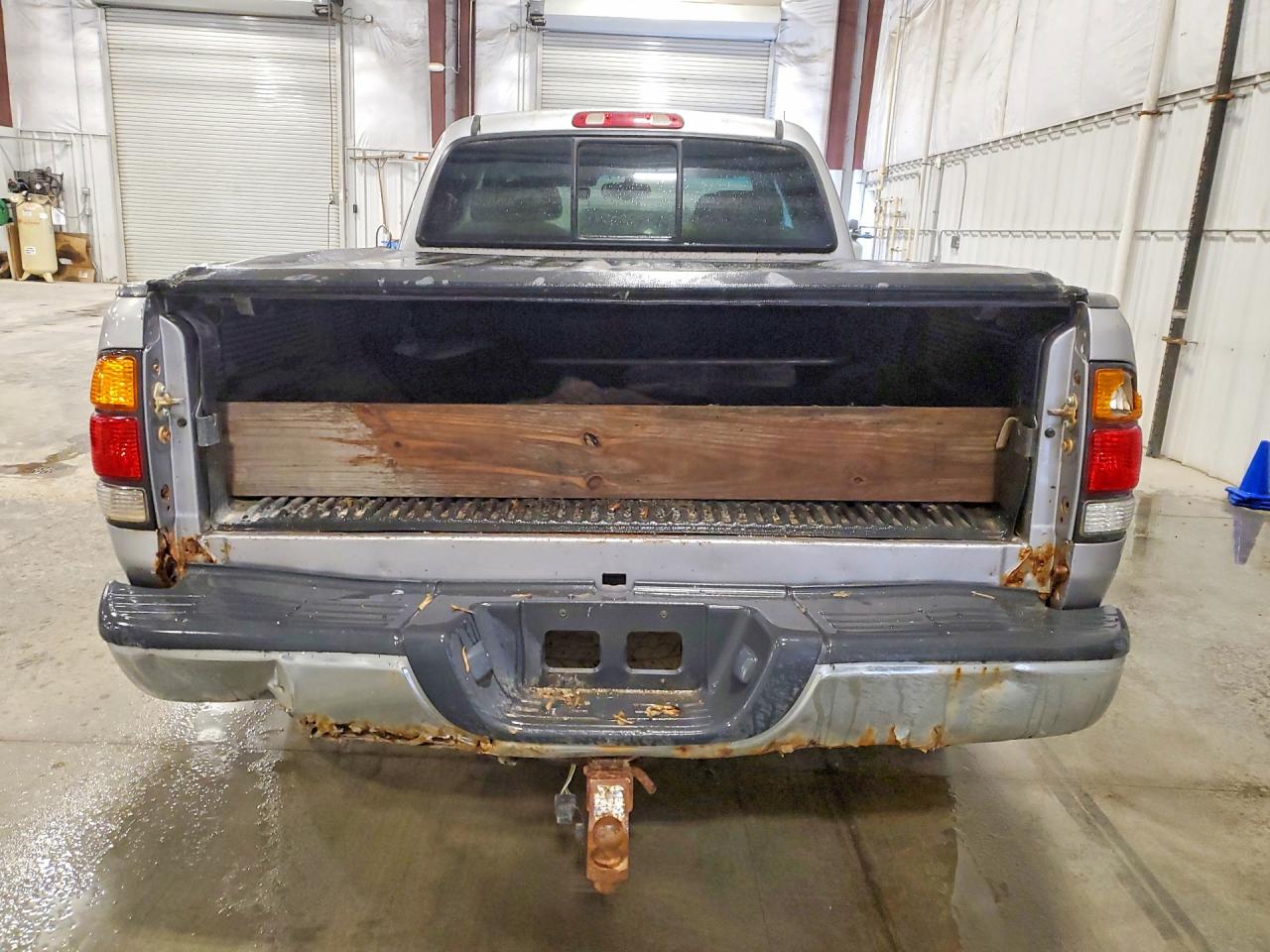 2001 Toyota Tundra Sr5 Серый vin: 5TBBT44131S198316