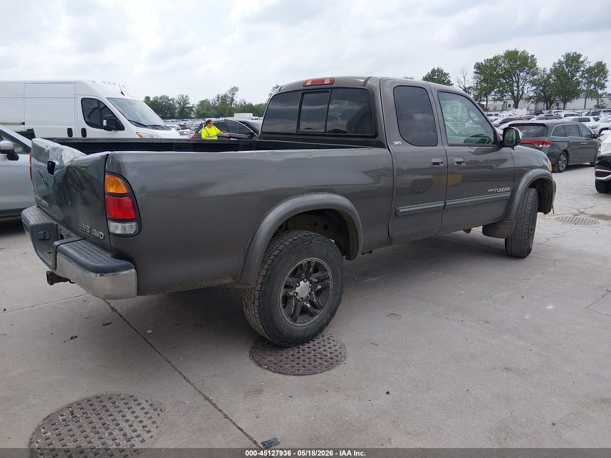 2004 Toyota Tundra Sr5 V8 Серый vin: 5TBBT44134S449629