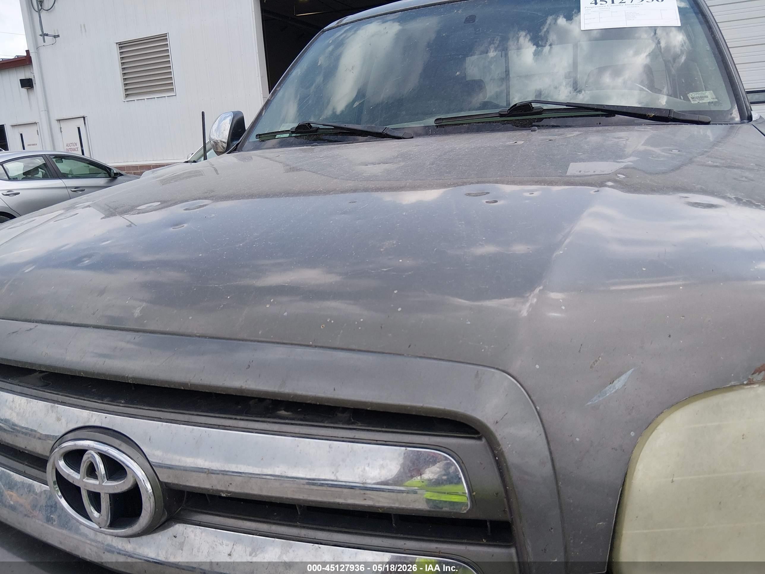 2004 Toyota Tundra Sr5 V8 Серый vin: 5TBBT44134S449629