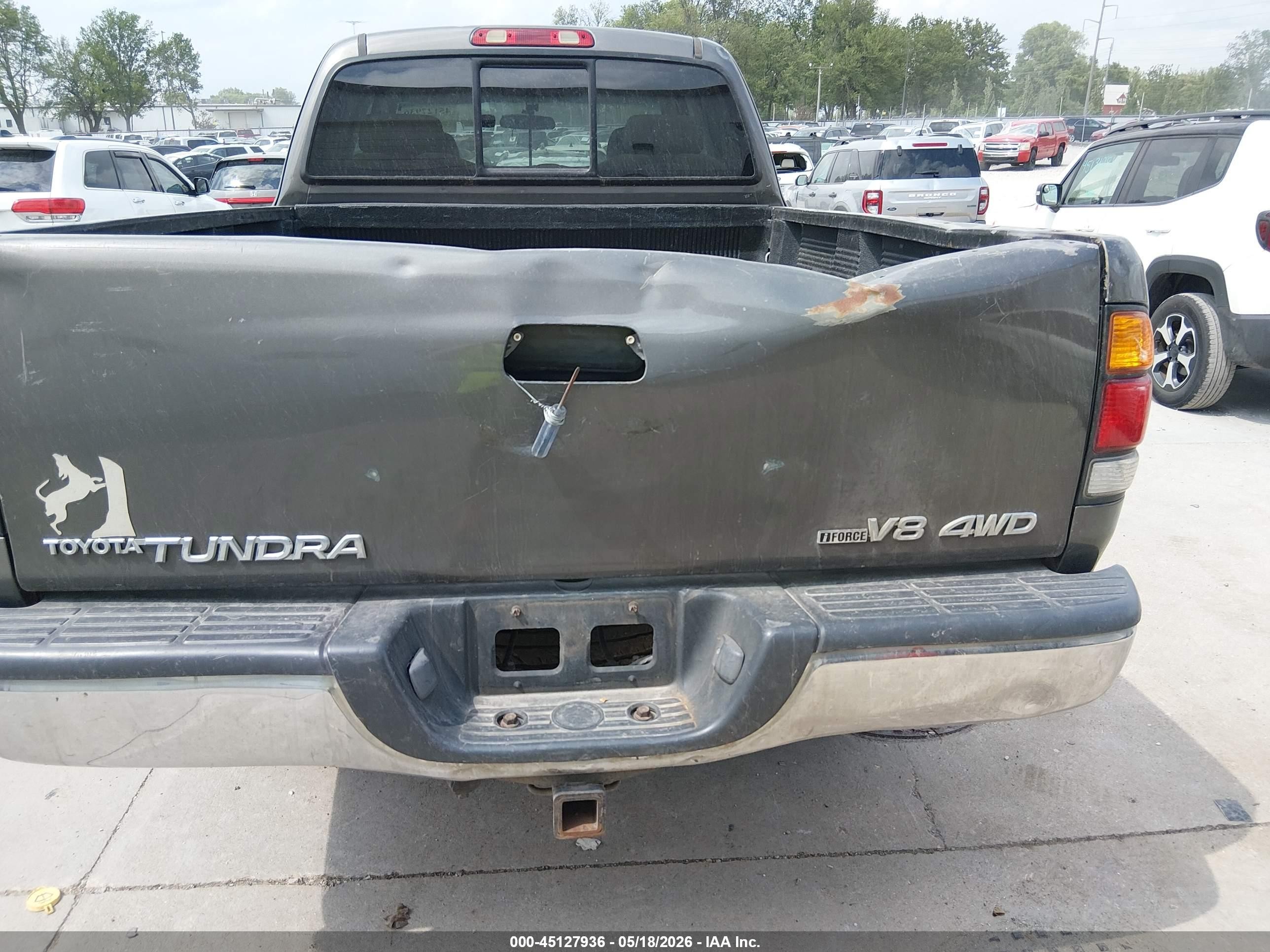 2004 Toyota Tundra Sr5 V8 Серый vin: 5TBBT44134S449629