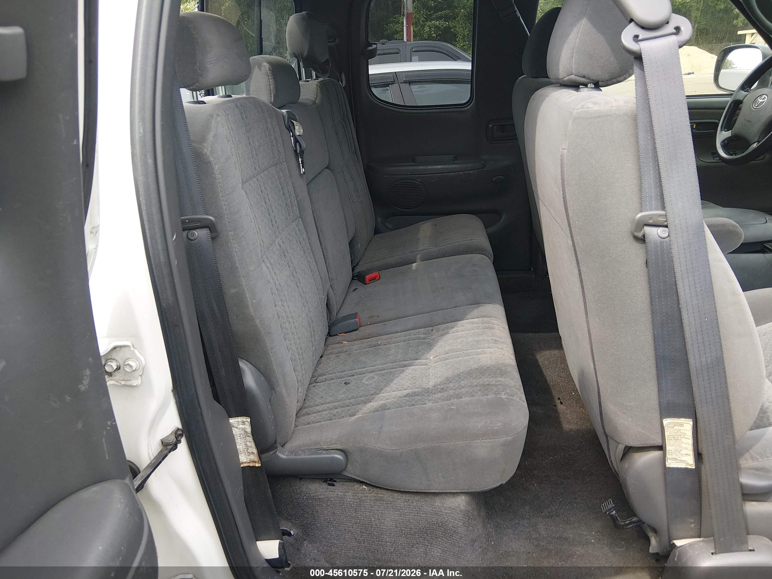 2006 Toyota Tundra Sr5 V8 White vin: 5TBBT44136S473979