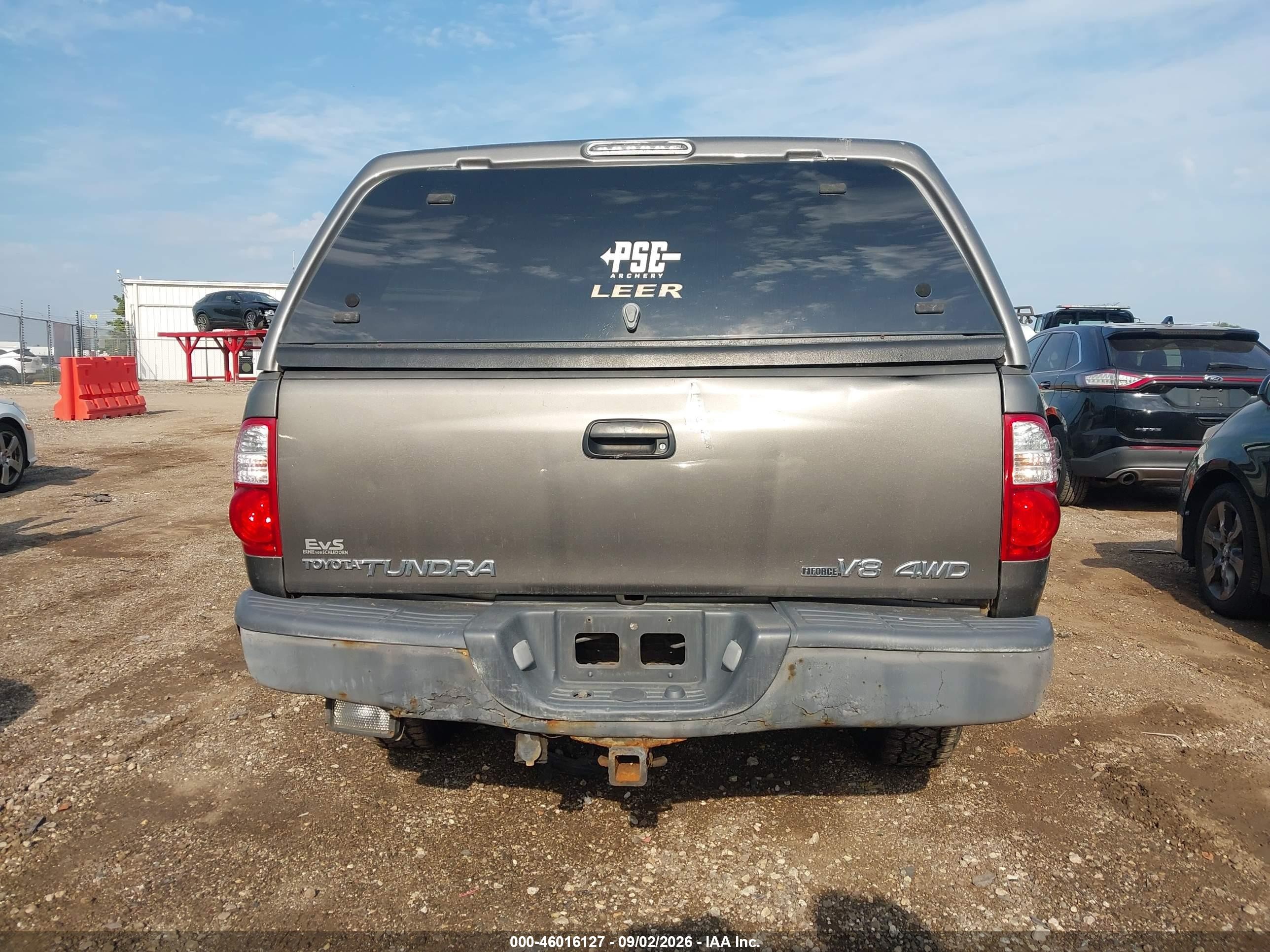 2006 Toyota Tundra Sr5 V8 Серый vin: 5TBBT44136S477465
