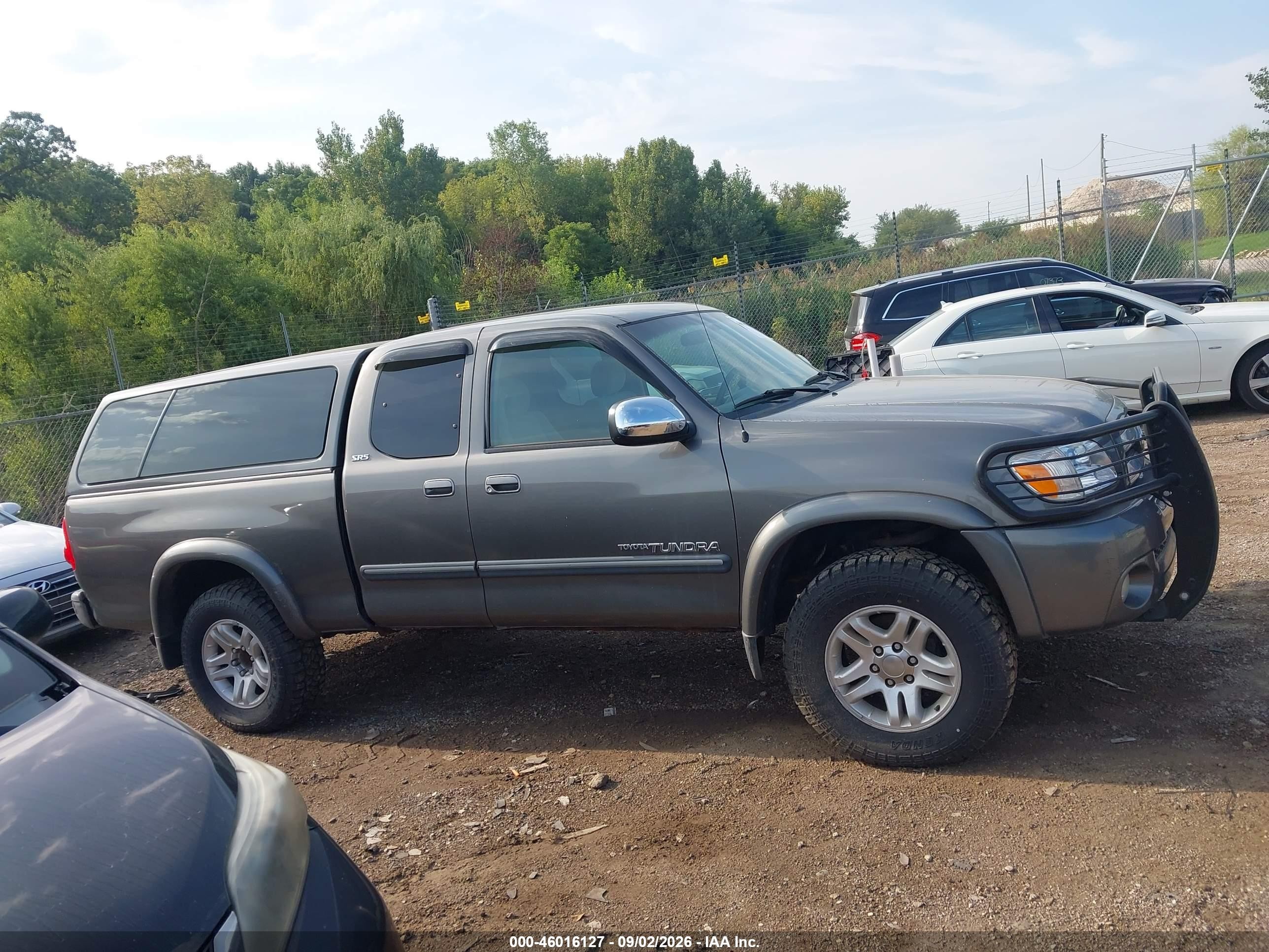 2006 Toyota Tundra Sr5 V8 Серый vin: 5TBBT44136S477465