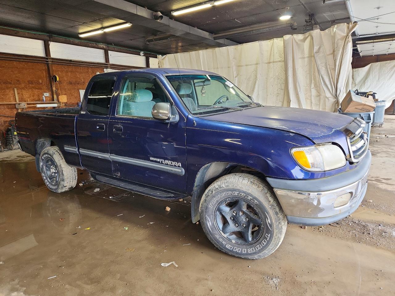 2000 Toyota Tundra Sr5 Blue vin: 5TBBT4413YS002384