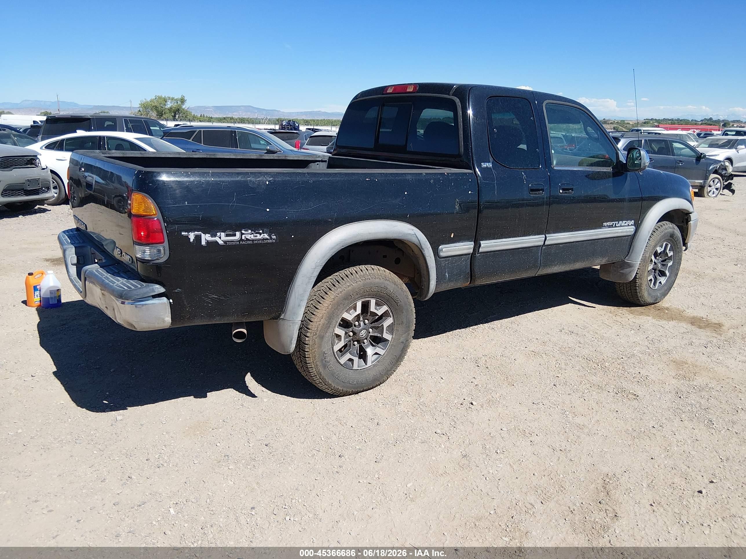 2000 Toyota Tundra Sr5 V8 Black vin: 5TBBT4413YS018388