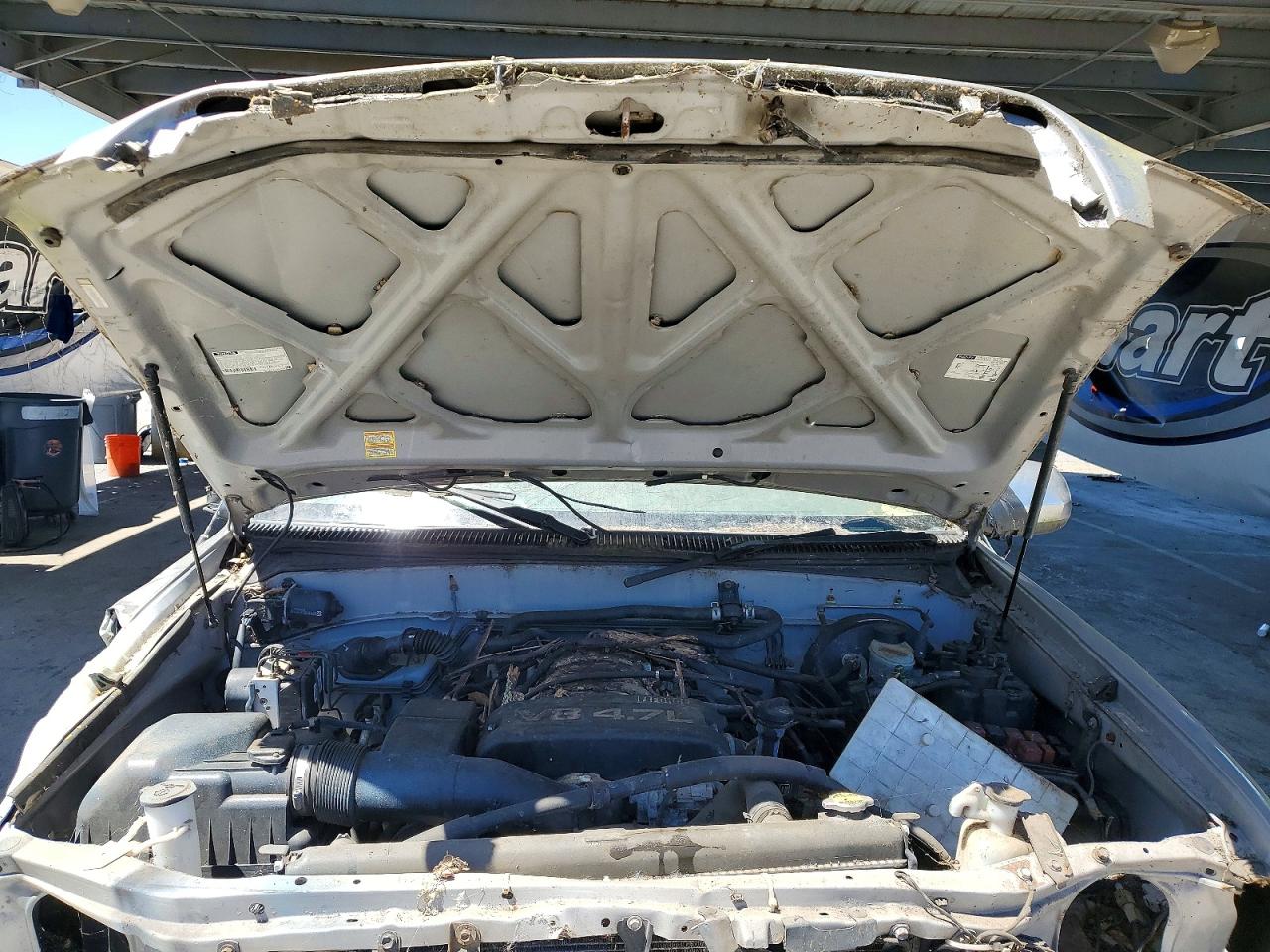 2001 Toyota Tundra Sr5 Silver vin: 5TBBT44141S144717