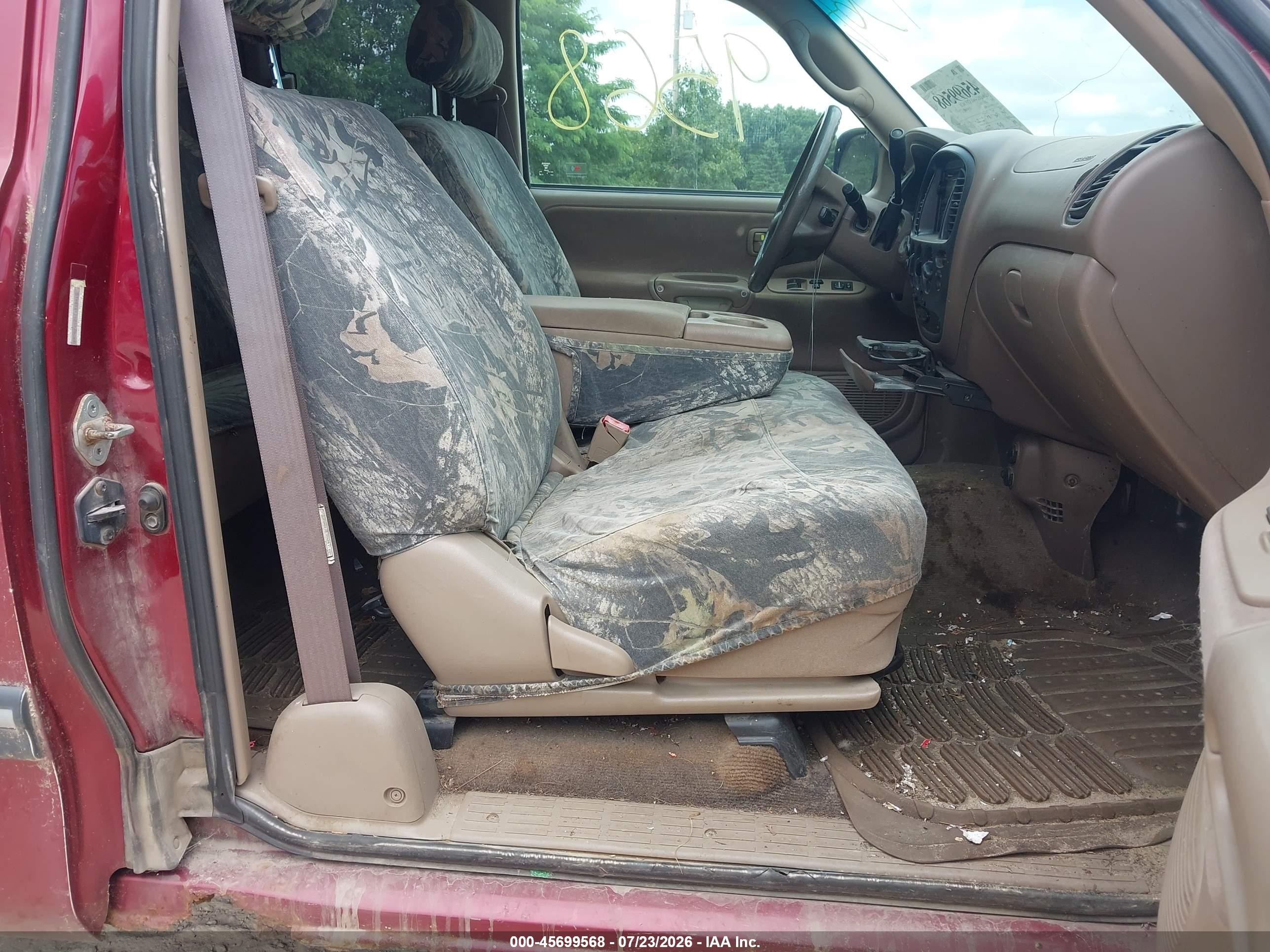 2002 Toyota Tundra Sr5 V8 Red vin: 5TBBT44142S220485