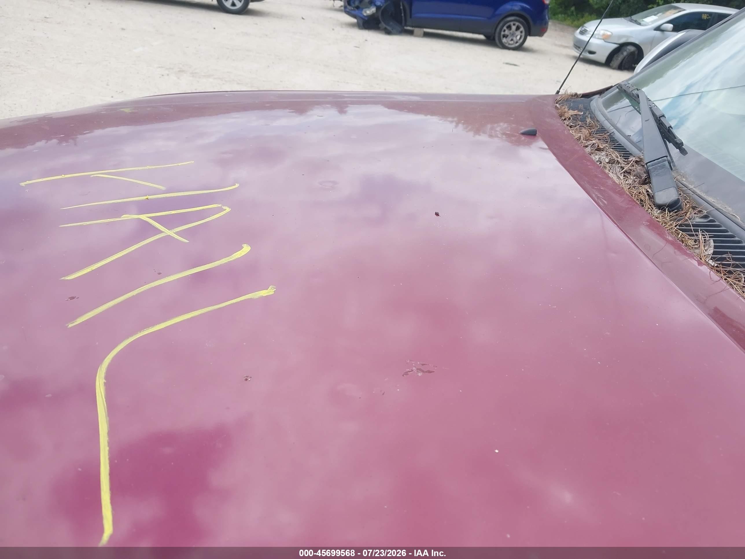2002 Toyota Tundra Sr5 V8 Red vin: 5TBBT44142S220485
