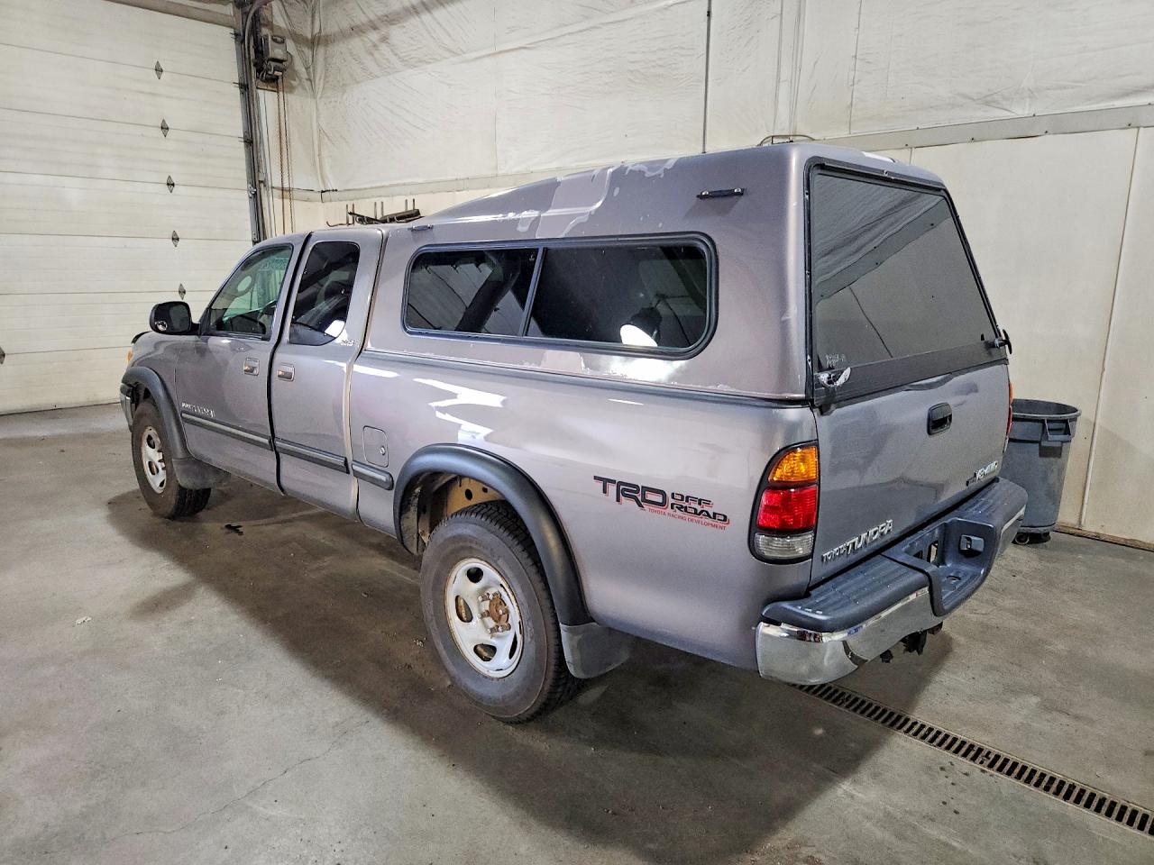 2002 Toyota Tundra Sr5 V8 Gray vin: 5TBBT44142S321381