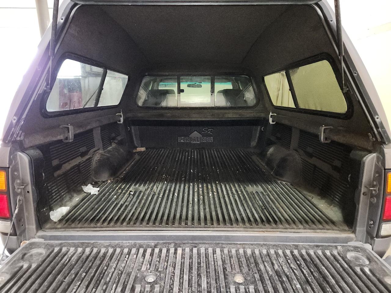 2002 Toyota Tundra Sr5 V8 Gray vin: 5TBBT44142S321381 Damage: Tonneau Cover, Aftermarket, Acceptable