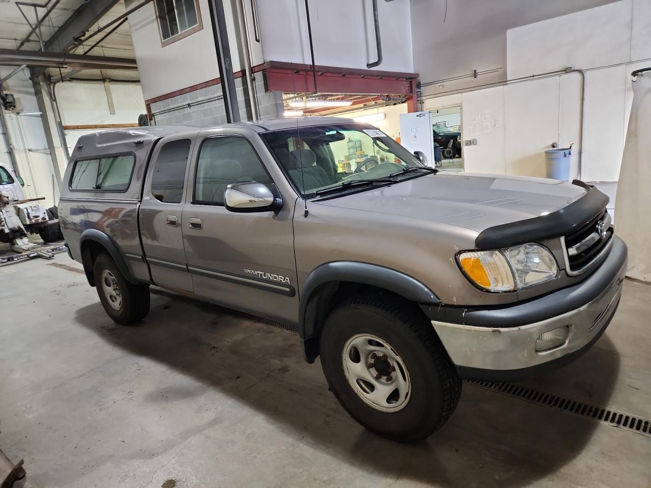 2002 Toyota Tundra Sr5 V8 Gray vin: 5TBBT44142S321381 Damage: Right Rear Door, Rust, > 12 Inches