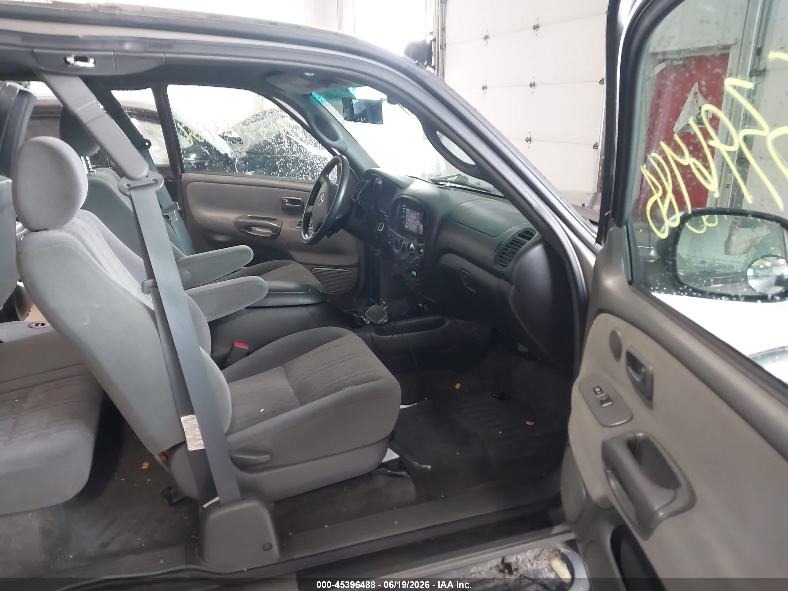 2006 Toyota Tundra Sr5 V8 Gray vin: 5TBBT44146S480018