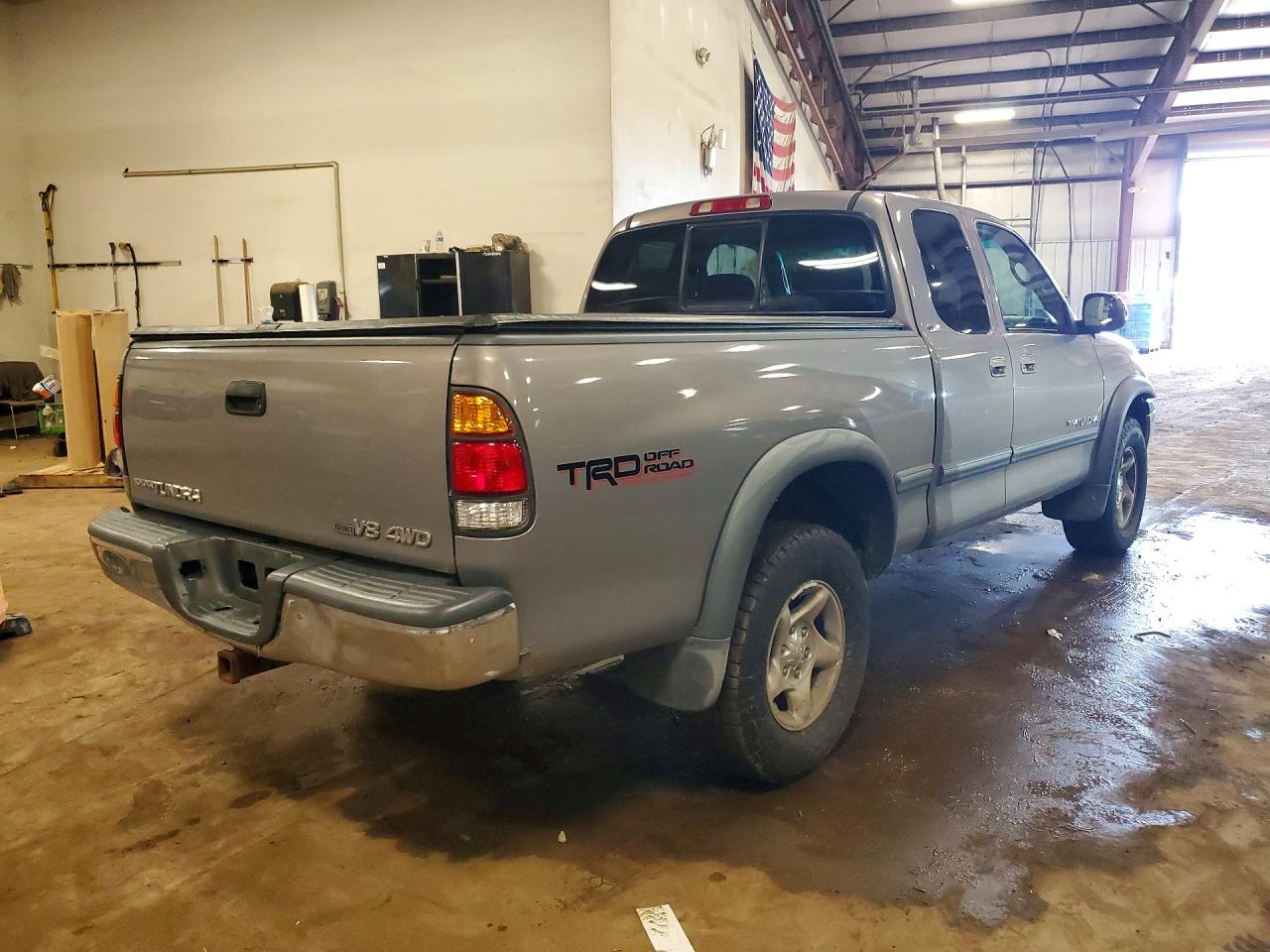 2002 Toyota Tundra Sr5 V8 Gray vin: 5TBBT44152S260350