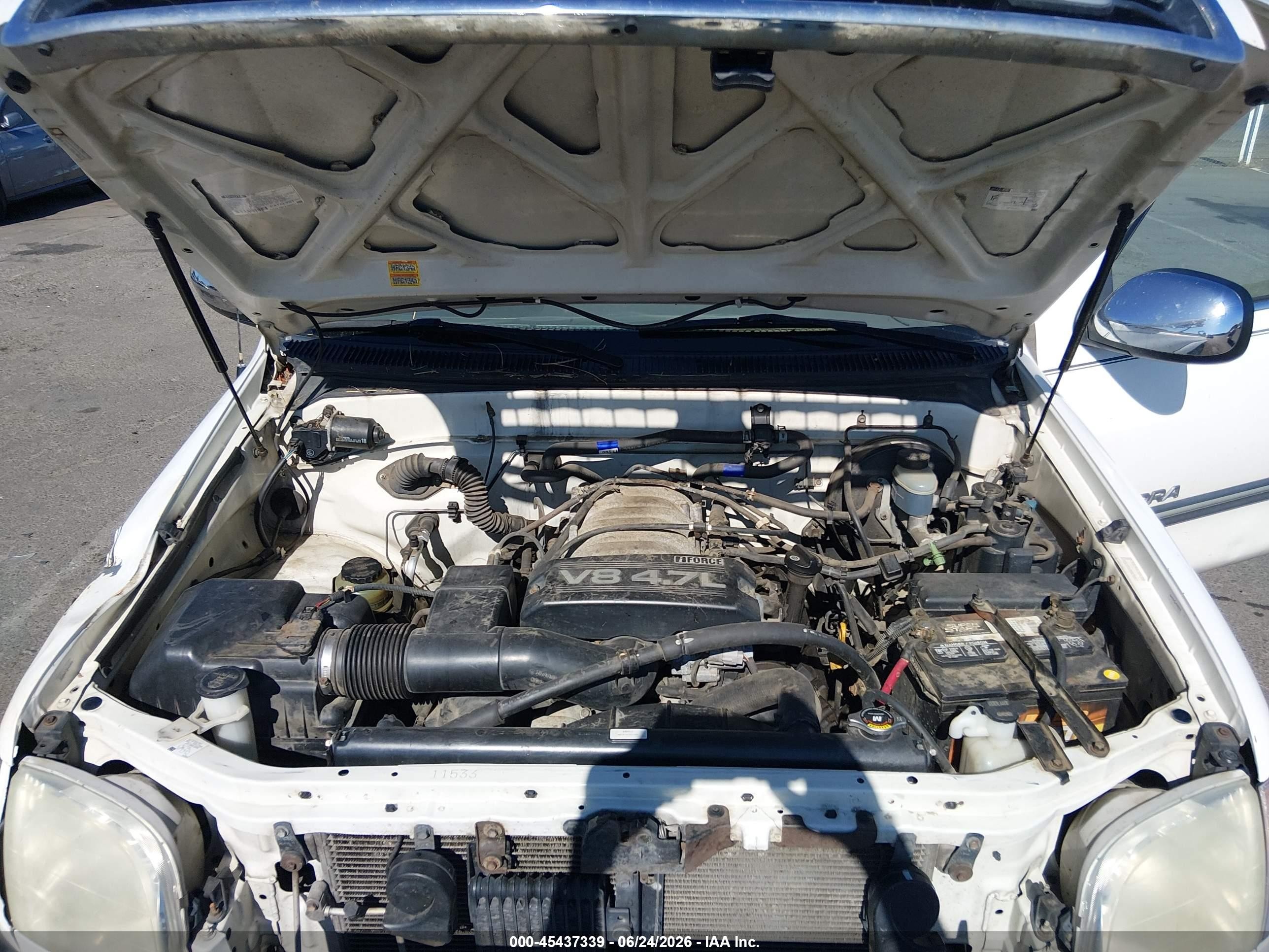 2002 Toyota Tundra Sr5 V8 White vin: 5TBBT44152S323382