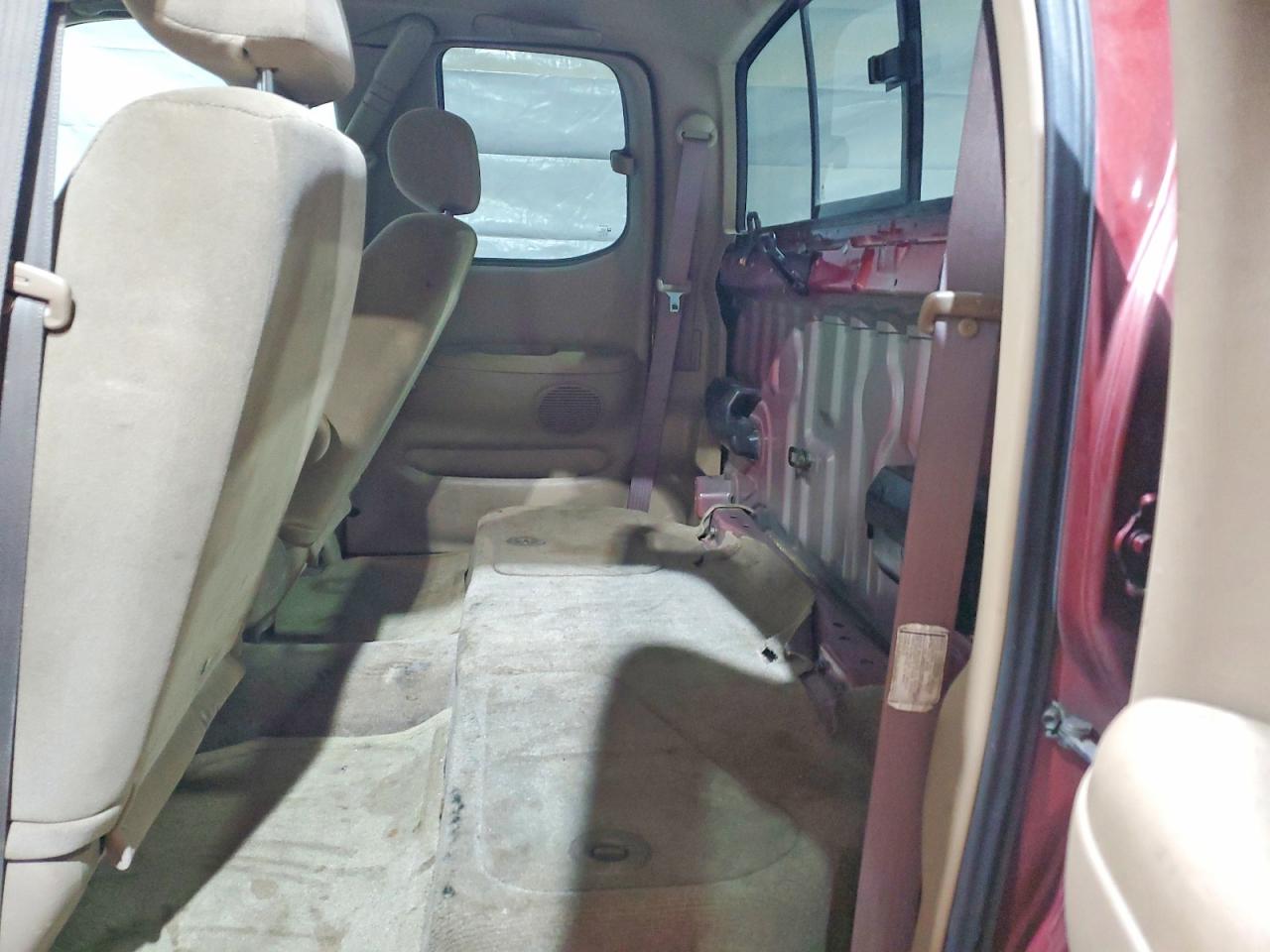 2003 Toyota Tundra Sr5 Red vin: 5TBBT44153S363821