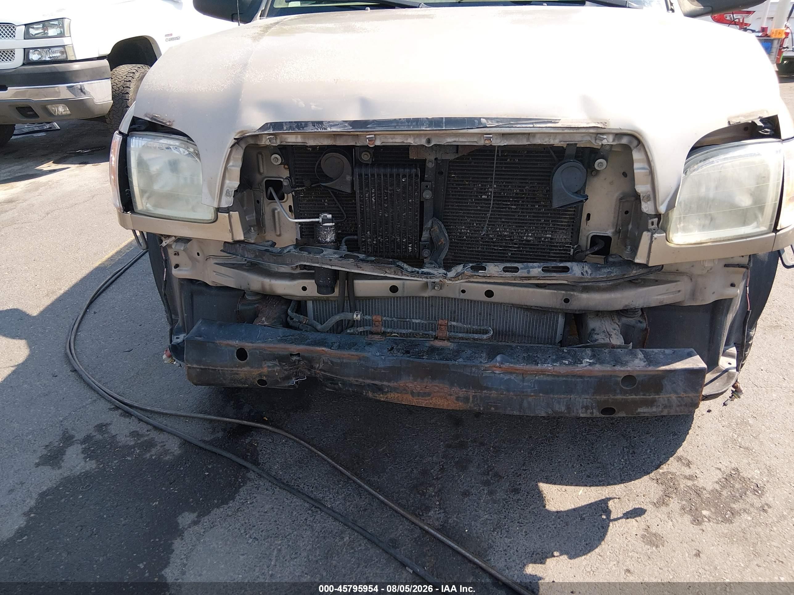 2003 Toyota Tundra Sr5 V8 Tan vin: 5TBBT44153S428456