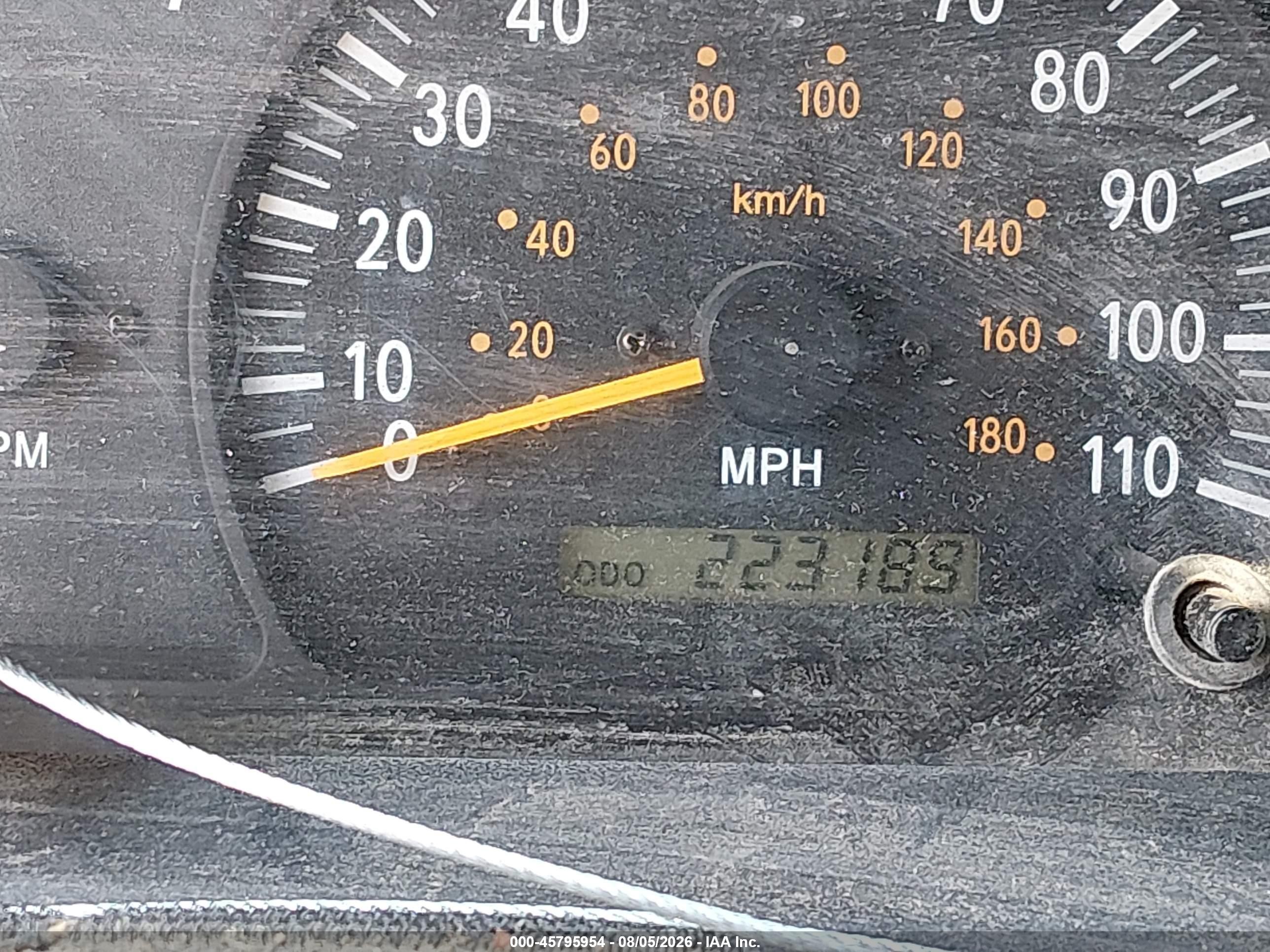 2003 Toyota Tundra Sr5 V8 Tan vin: 5TBBT44153S428456