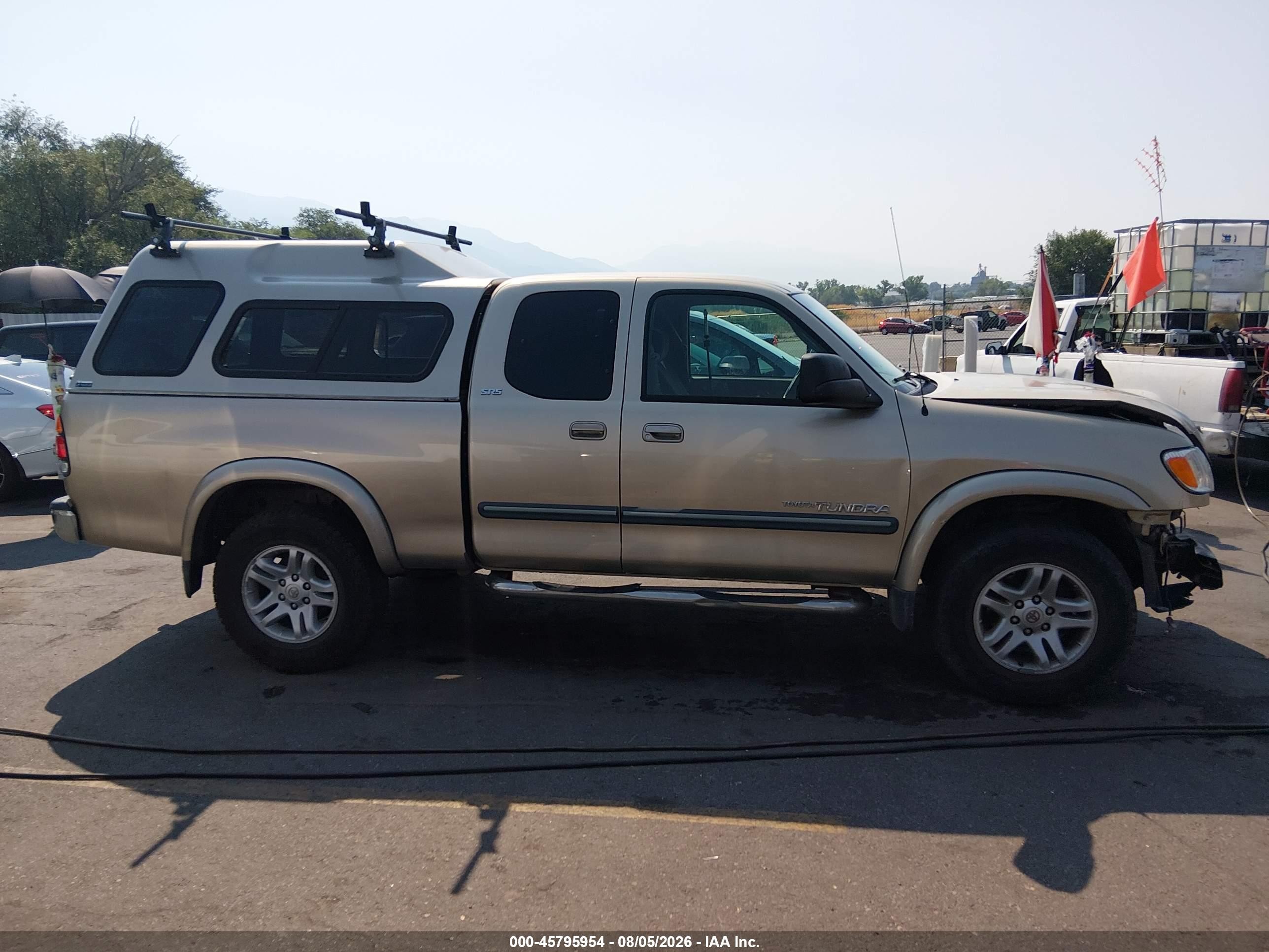 2003 Toyota Tundra Sr5 V8 Tan vin: 5TBBT44153S428456