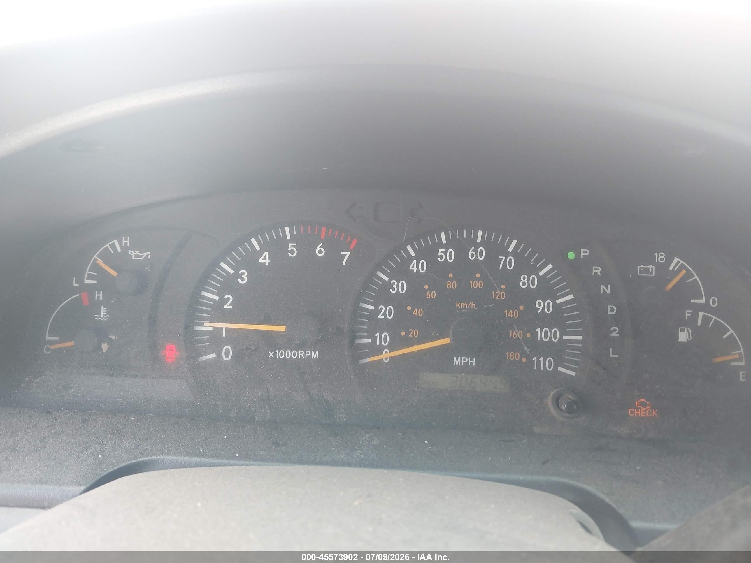 2001 Toyota Tundra Sr5 V8 Red vin: 5TBBT44161S170610