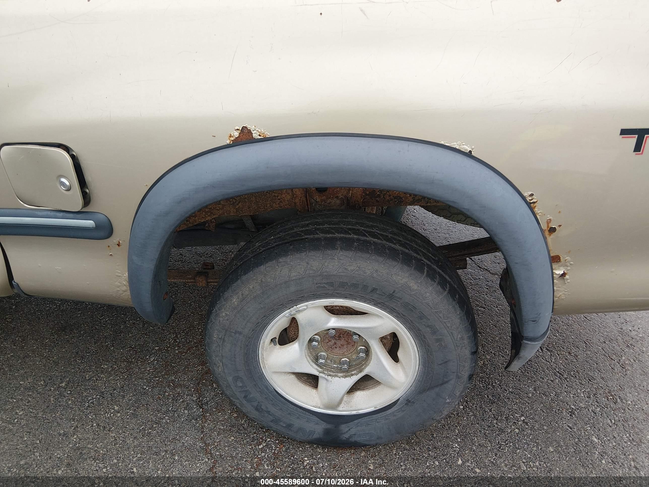 2002 Toyota Tundra Sr5 V8 Gold vin: 5TBBT44162S224117