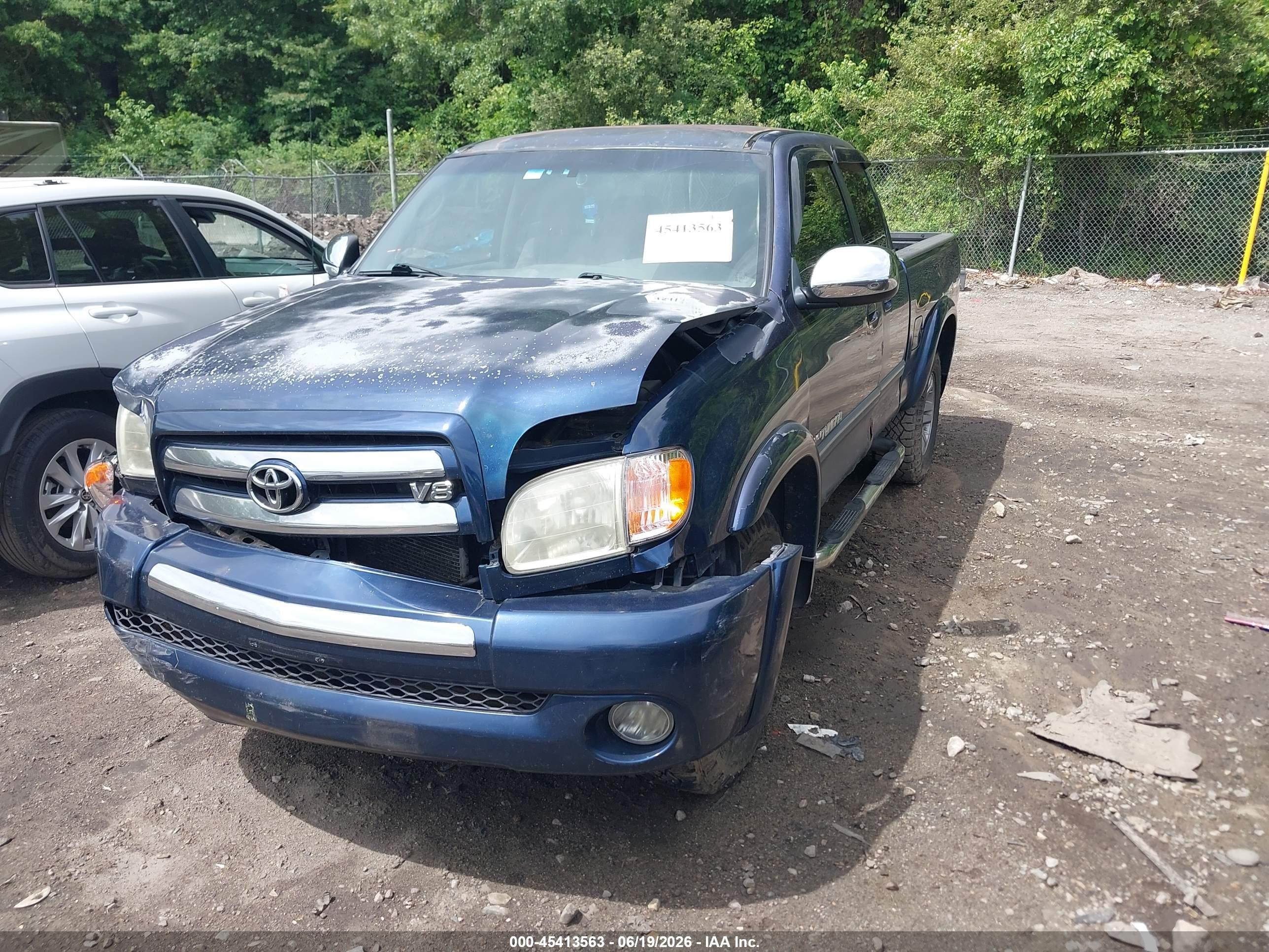 2003 Toyota Tundra Sr5 V8 Blue vin: 5TBBT44163S377940