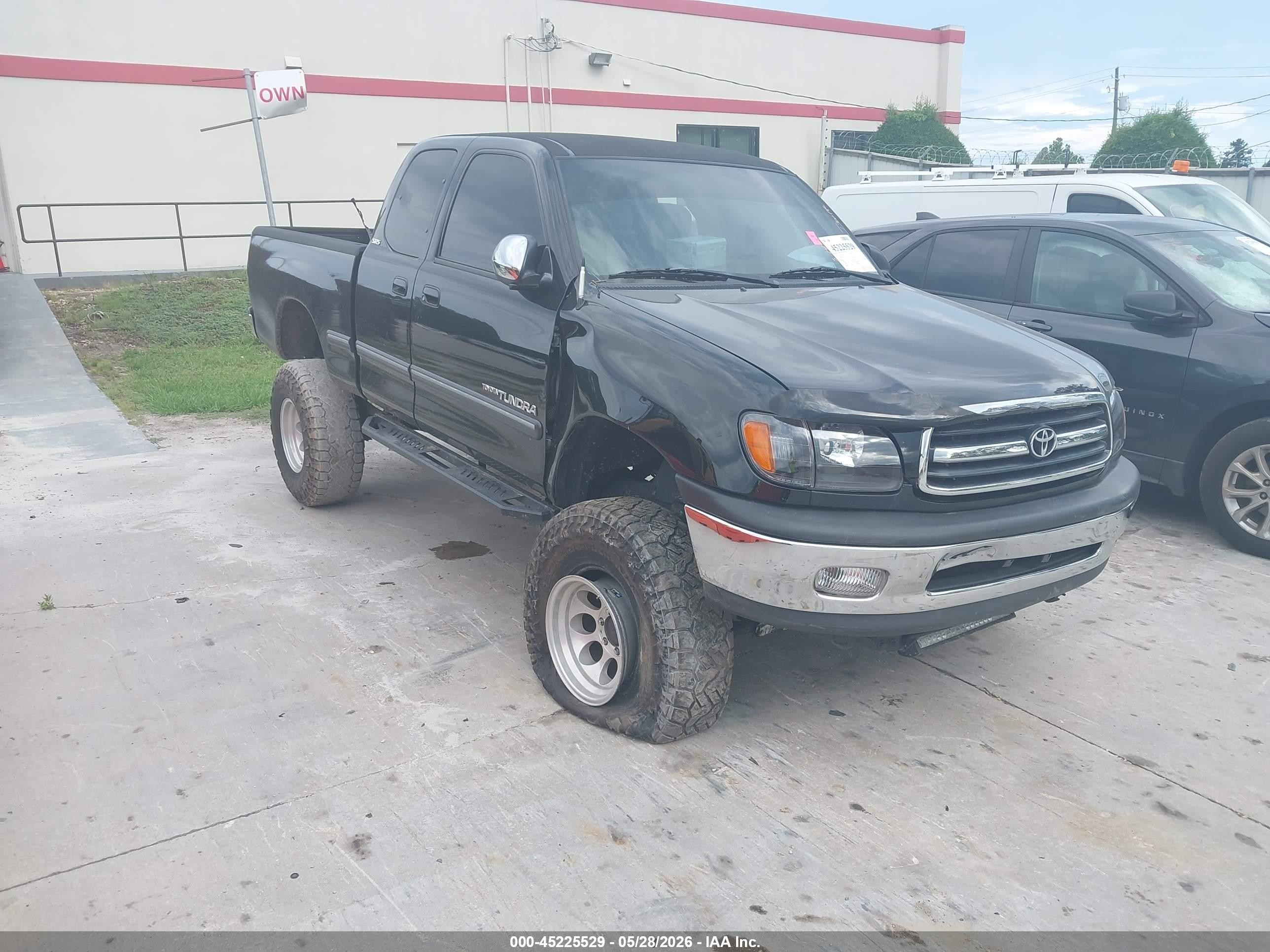 2000 Toyota Tundra Sr5 V8 Black vin: 5TBBT4416YS067553