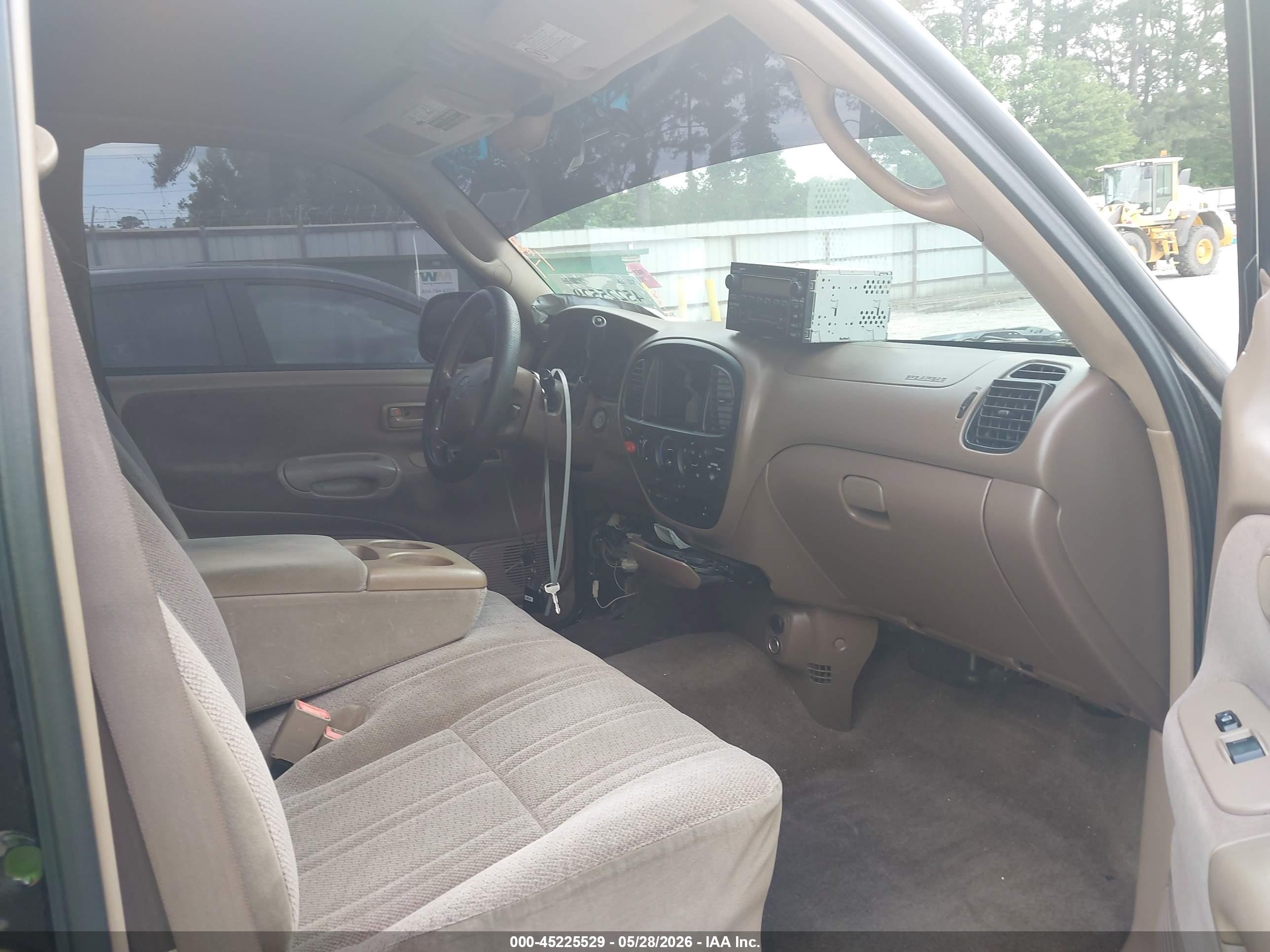 2000 Toyota Tundra Sr5 V8 Black vin: 5TBBT4416YS067553