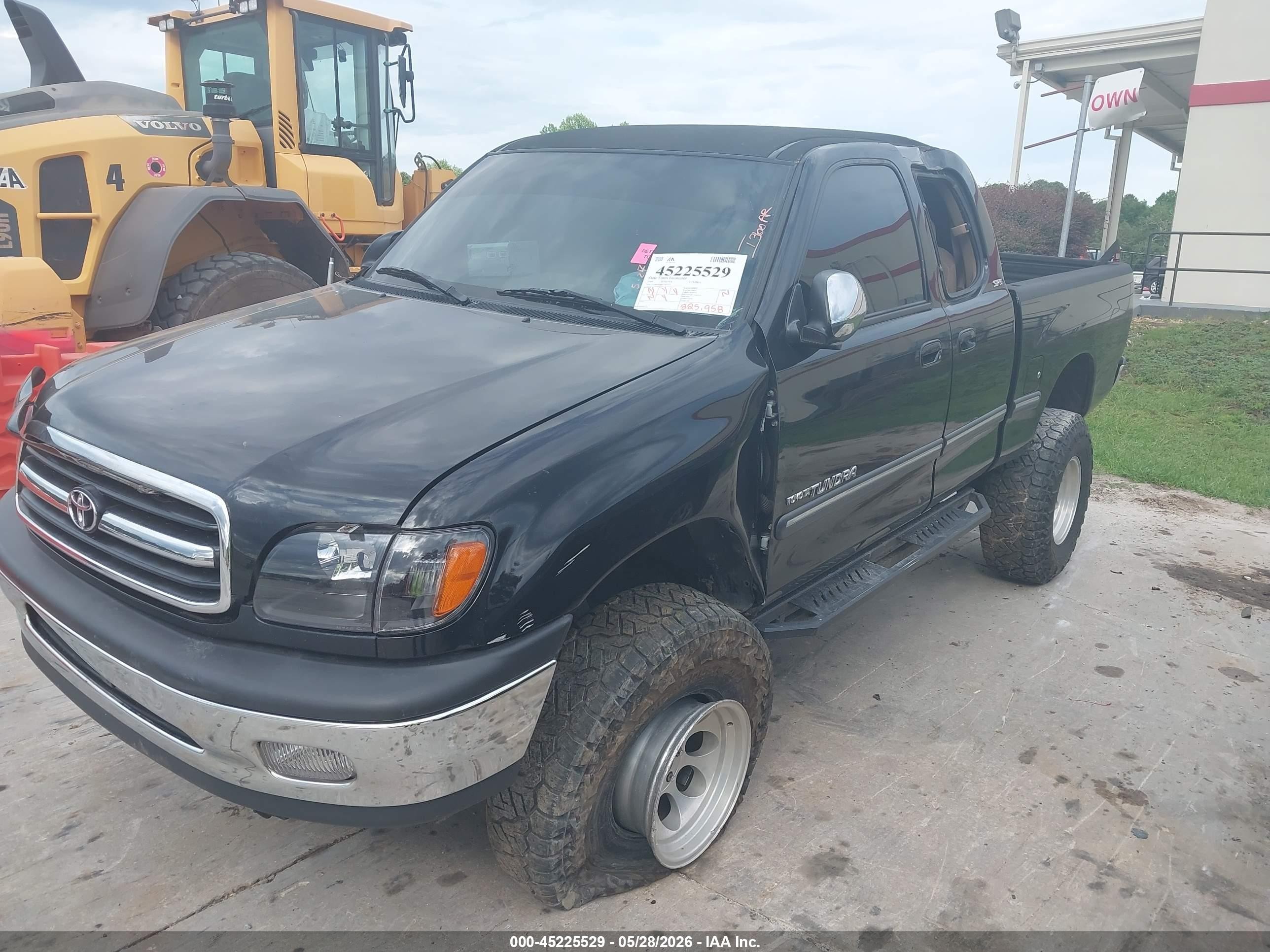 2000 Toyota Tundra Sr5 V8 Black vin: 5TBBT4416YS067553