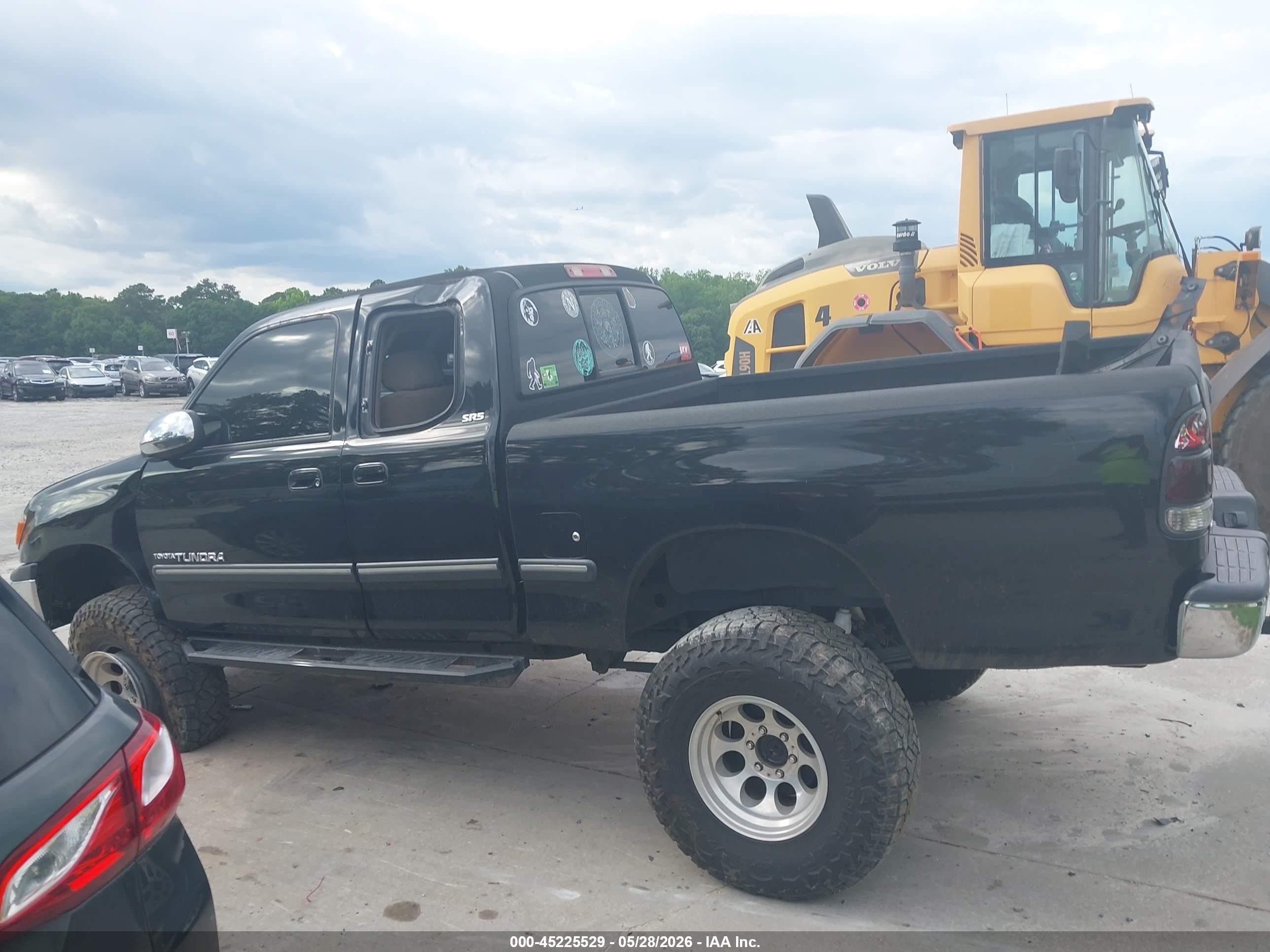 2000 Toyota Tundra Sr5 V8 Black vin: 5TBBT4416YS067553