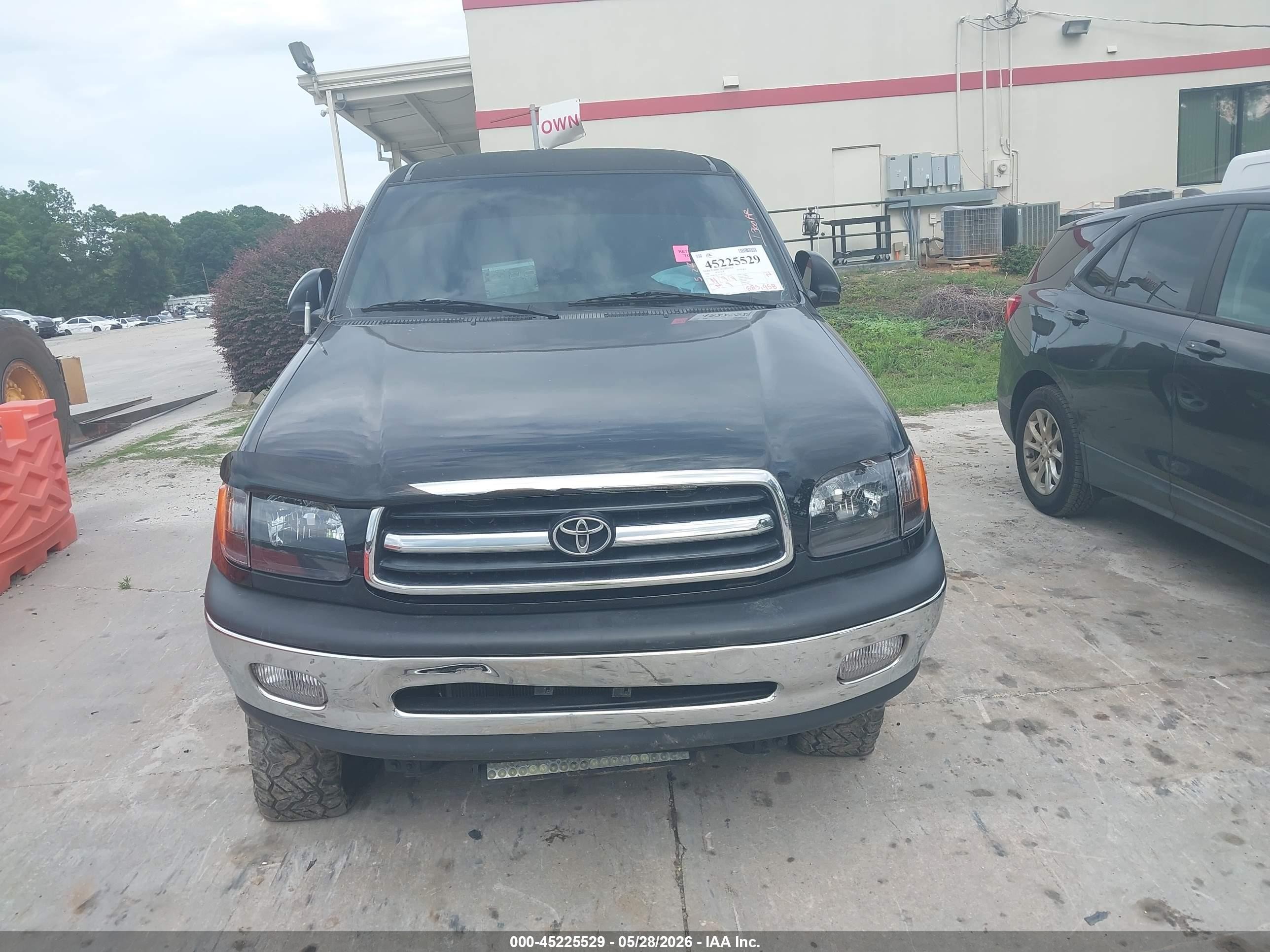 2000 Toyota Tundra Sr5 V8 Black vin: 5TBBT4416YS067553