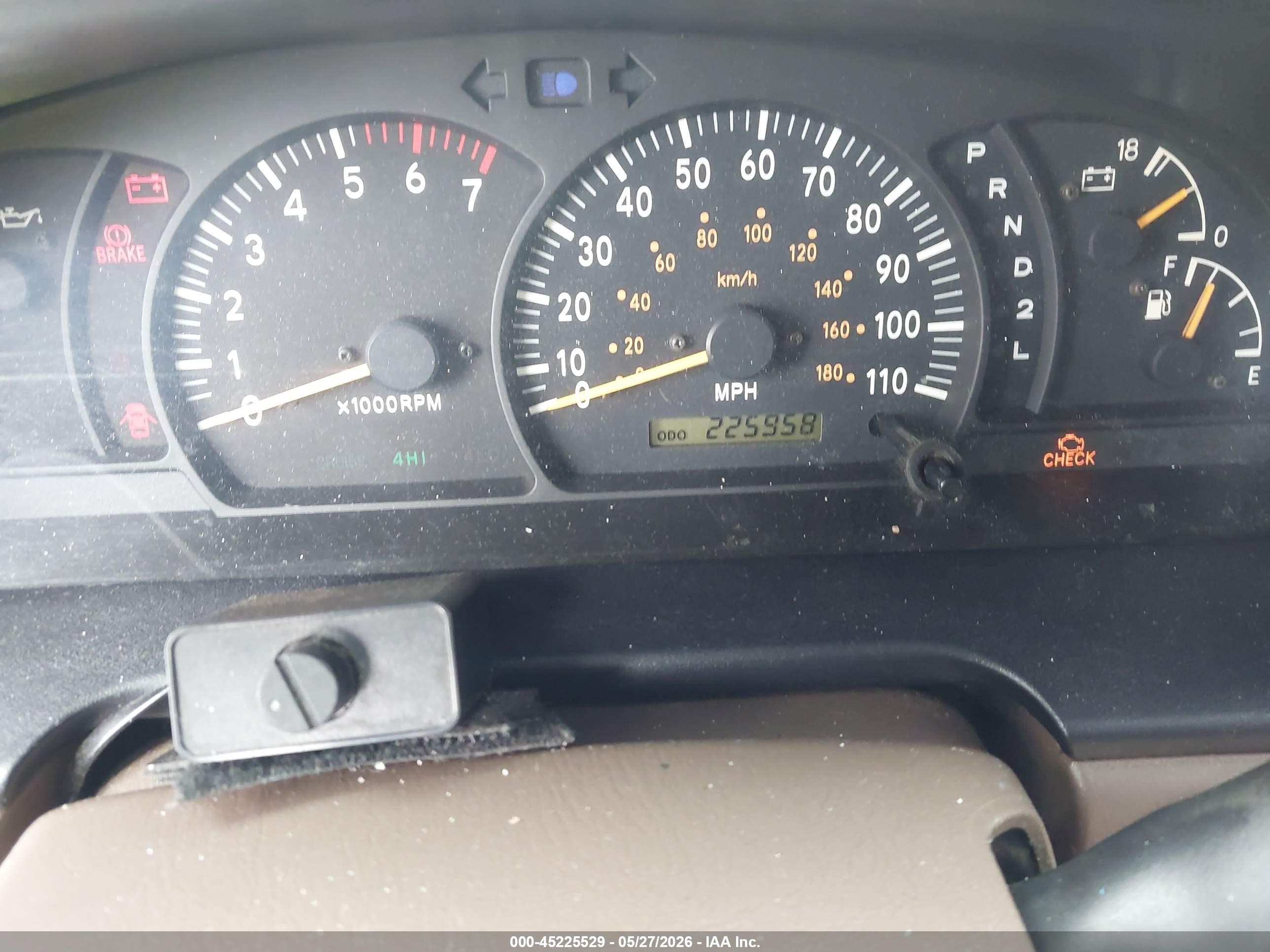 2000 Toyota Tundra Sr5 V8 Black vin: 5TBBT4416YS067553