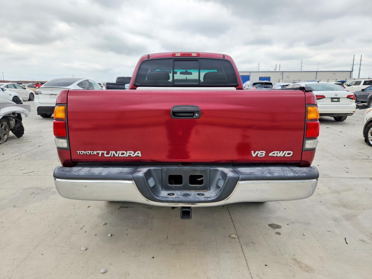 2000 Toyota Tundra Sr5 Red vin: 5TBBT4416YS090752