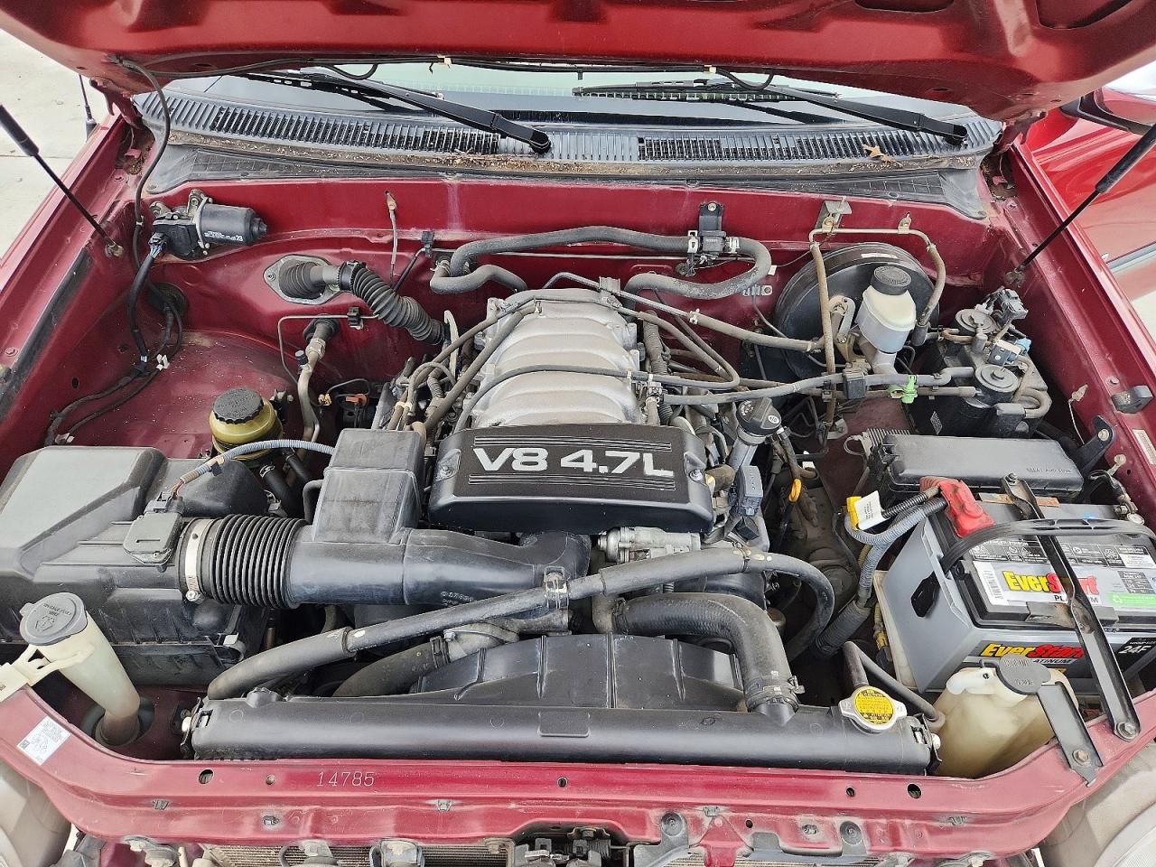 2000 Toyota Tundra Sr5 Red vin: 5TBBT4416YS090752