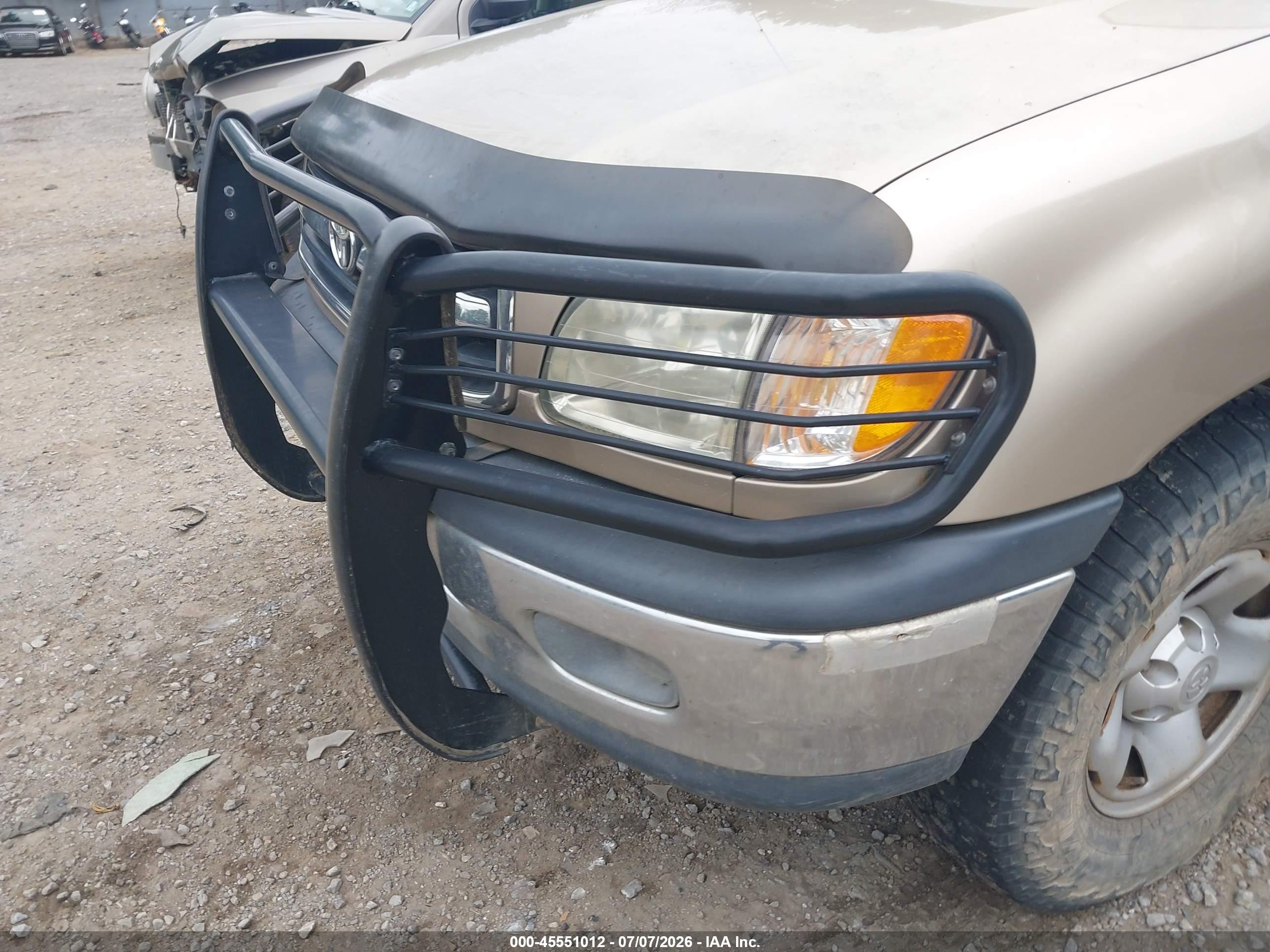 2002 Toyota Tundra Sr5 V8 Beige vin: 5TBBT44172S296315