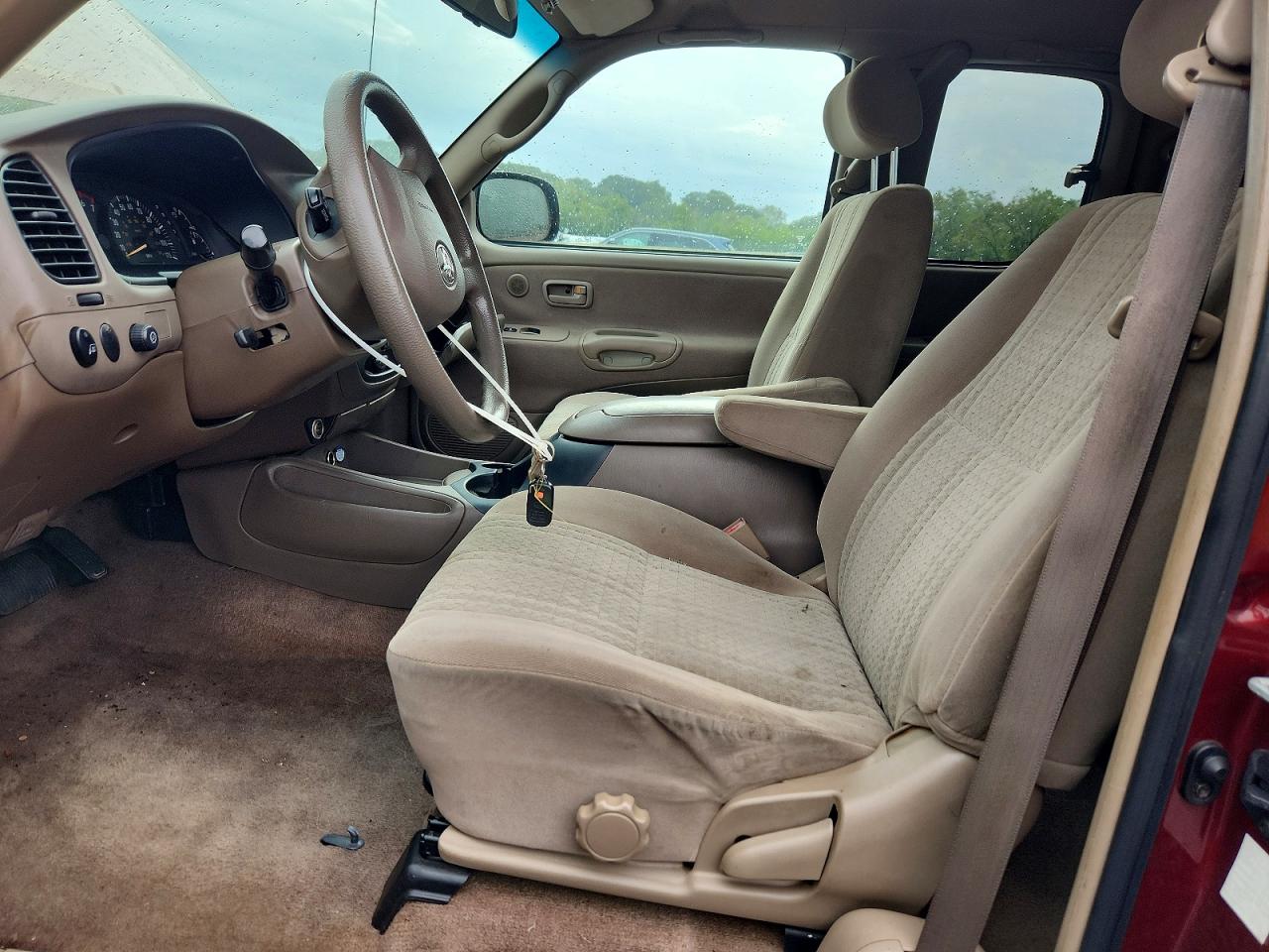 2004 Toyota Tundra Sr5 Red vin: 5TBBT44174S449665