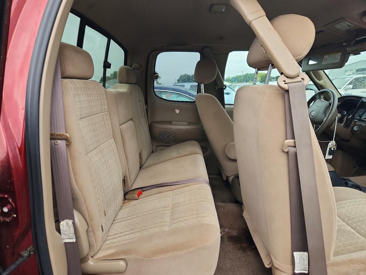 2004 Toyota Tundra Sr5 Red vin: 5TBBT44174S449665