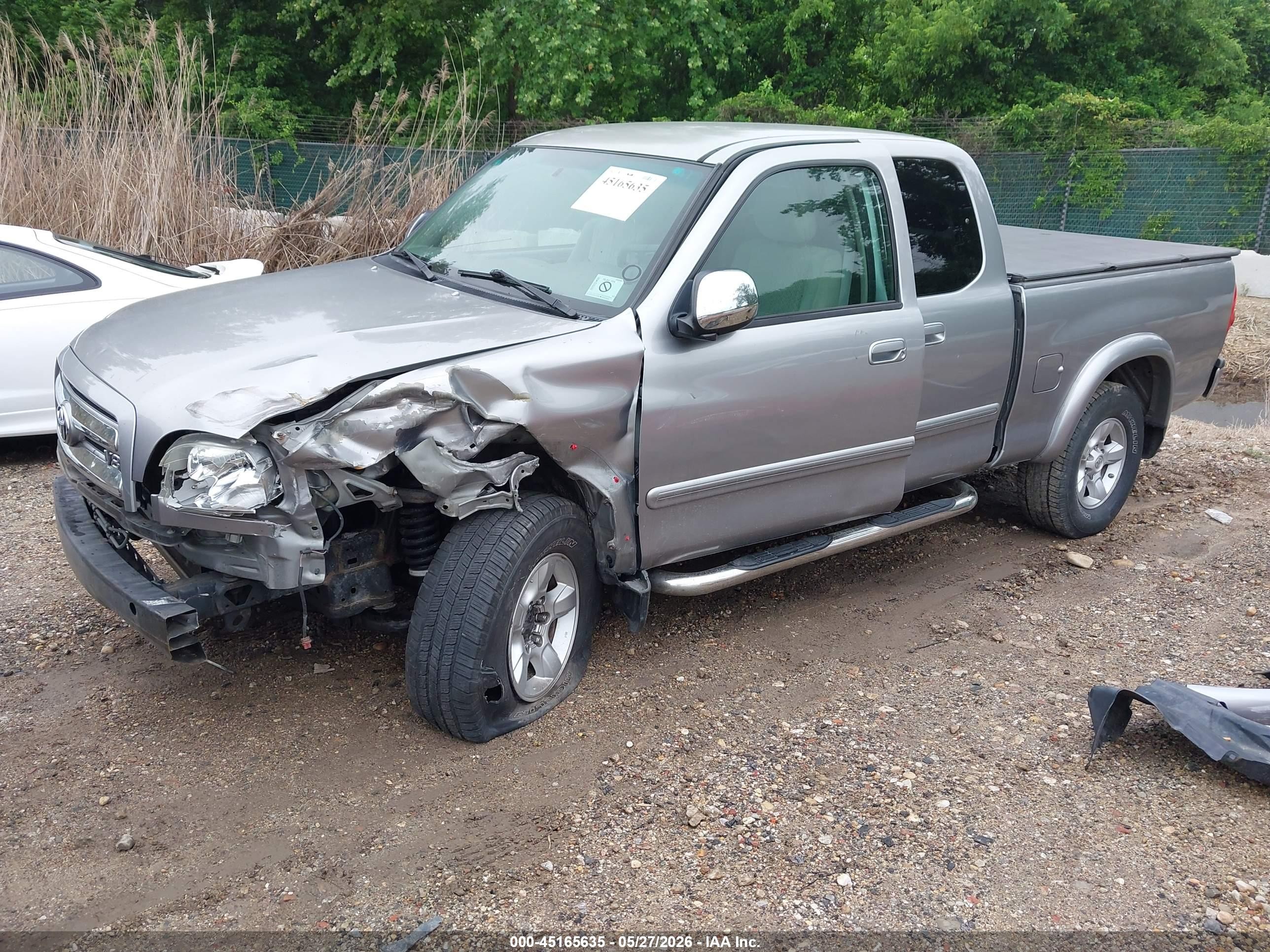 2005 Toyota Tundra Sr5 V8 Gray vin: 5TBBT44175S471019