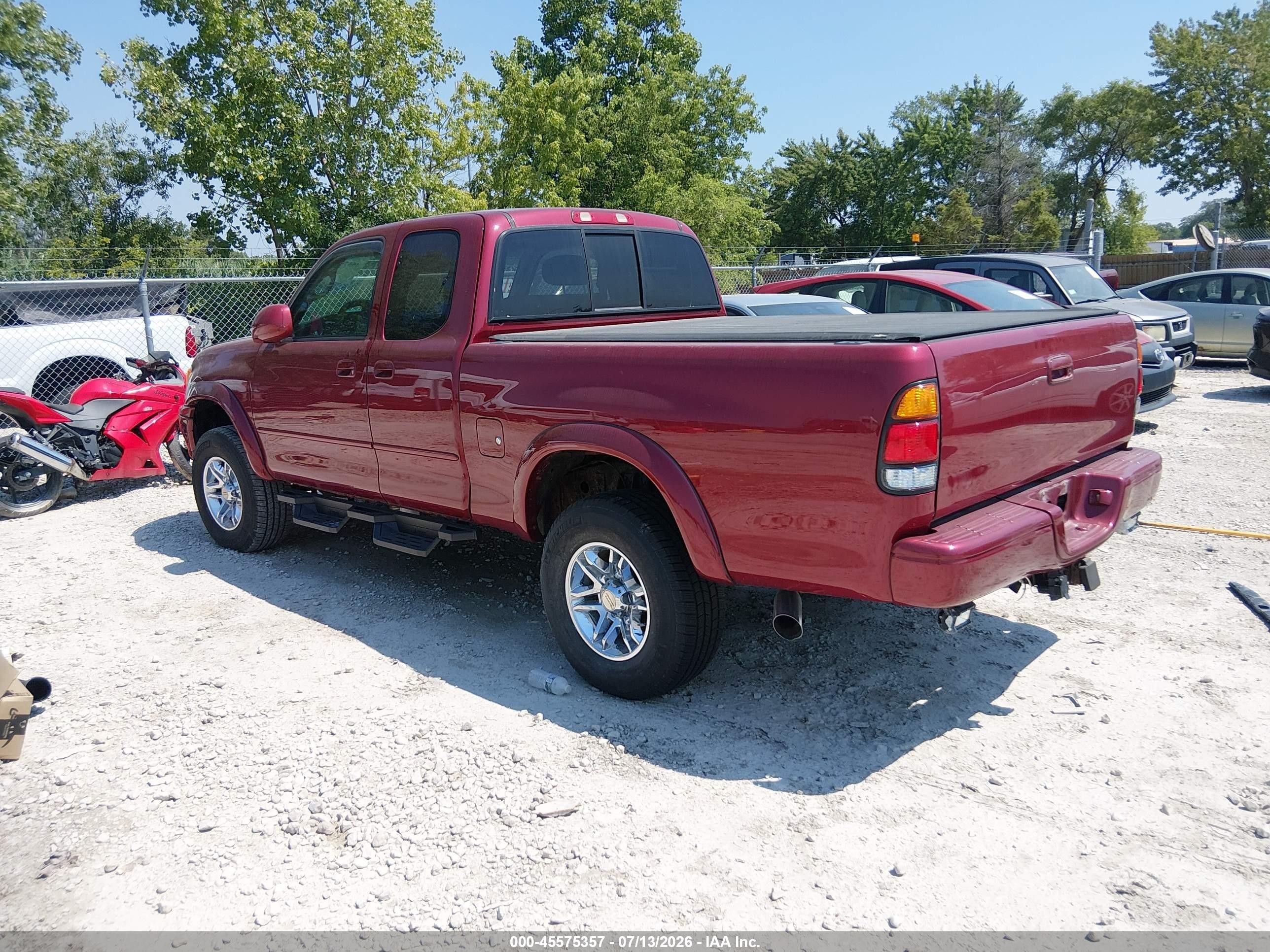 2000 Toyota Tundra Sr5 V8 Red vin: 5TBBT4417YS079078