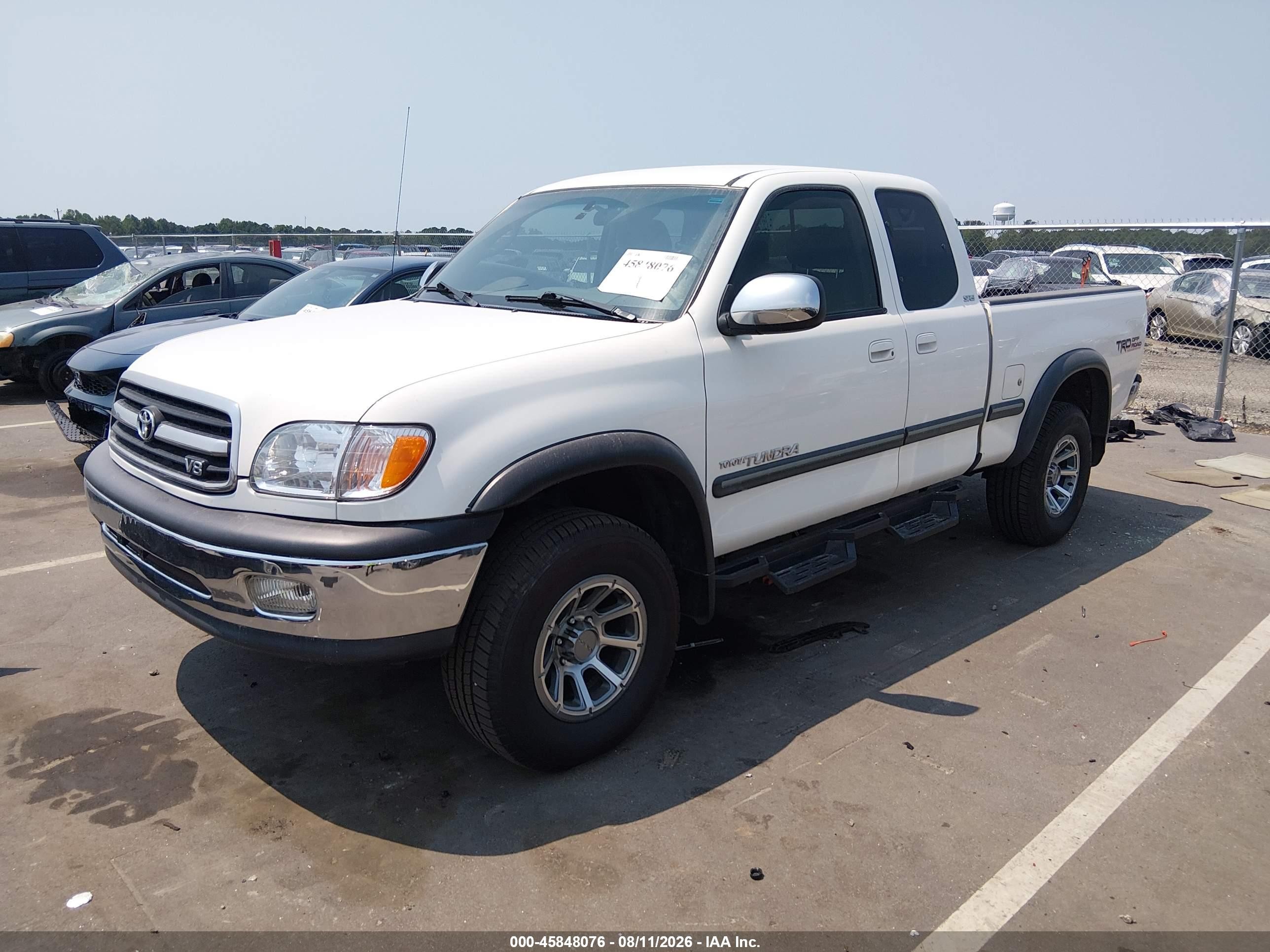 2002 Toyota Tundra Sr5 V8 White vin: 5TBBT44182S256566